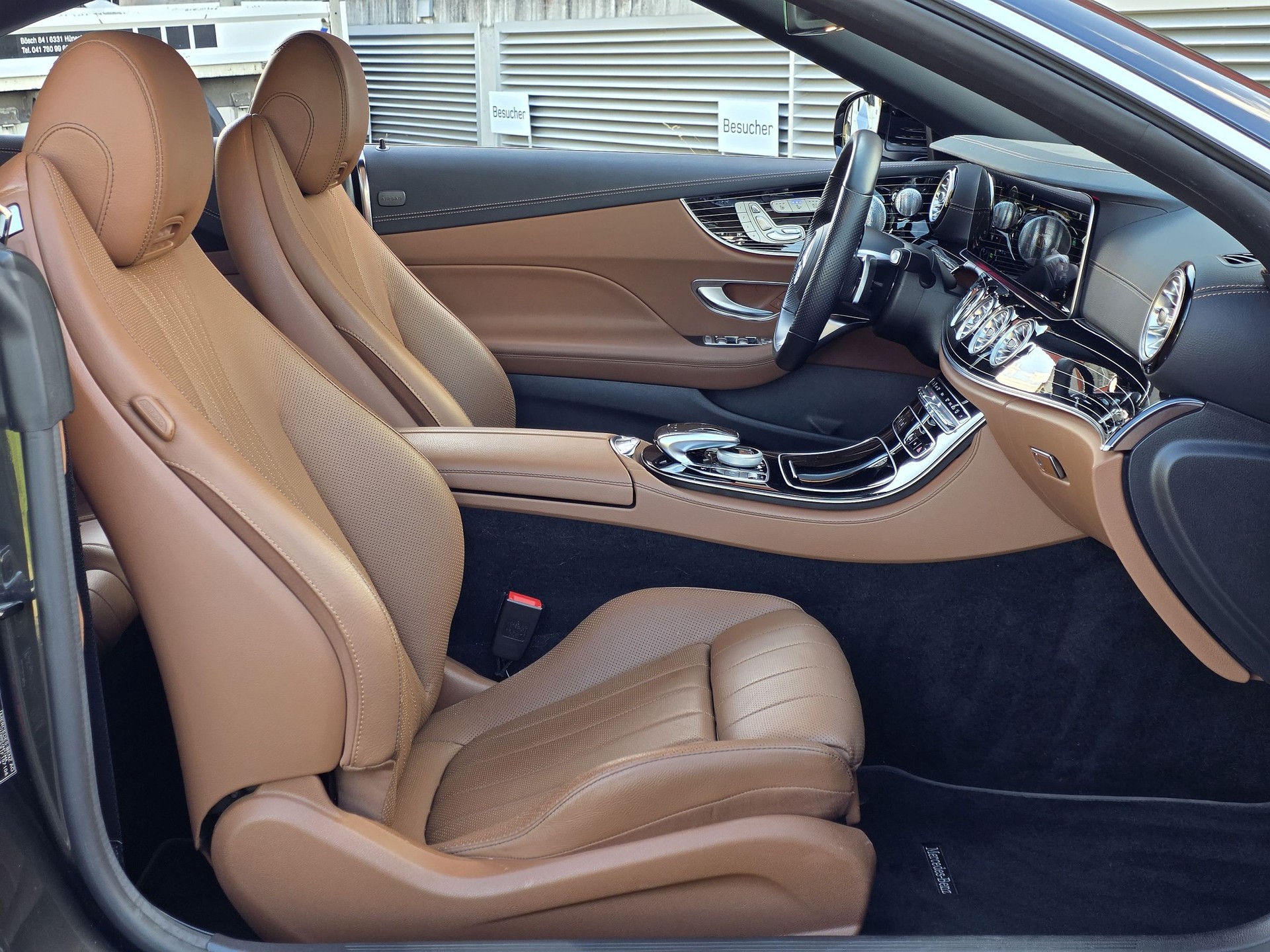 MERCEDES-BENZ E 450 Cabriolet 4Matic AMG Line 9G-Tronic-image-24