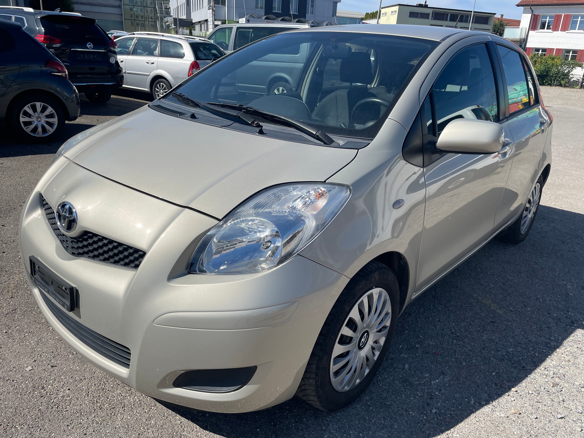 TOYOTA Yaris 1.33 Linea Sol-image-1