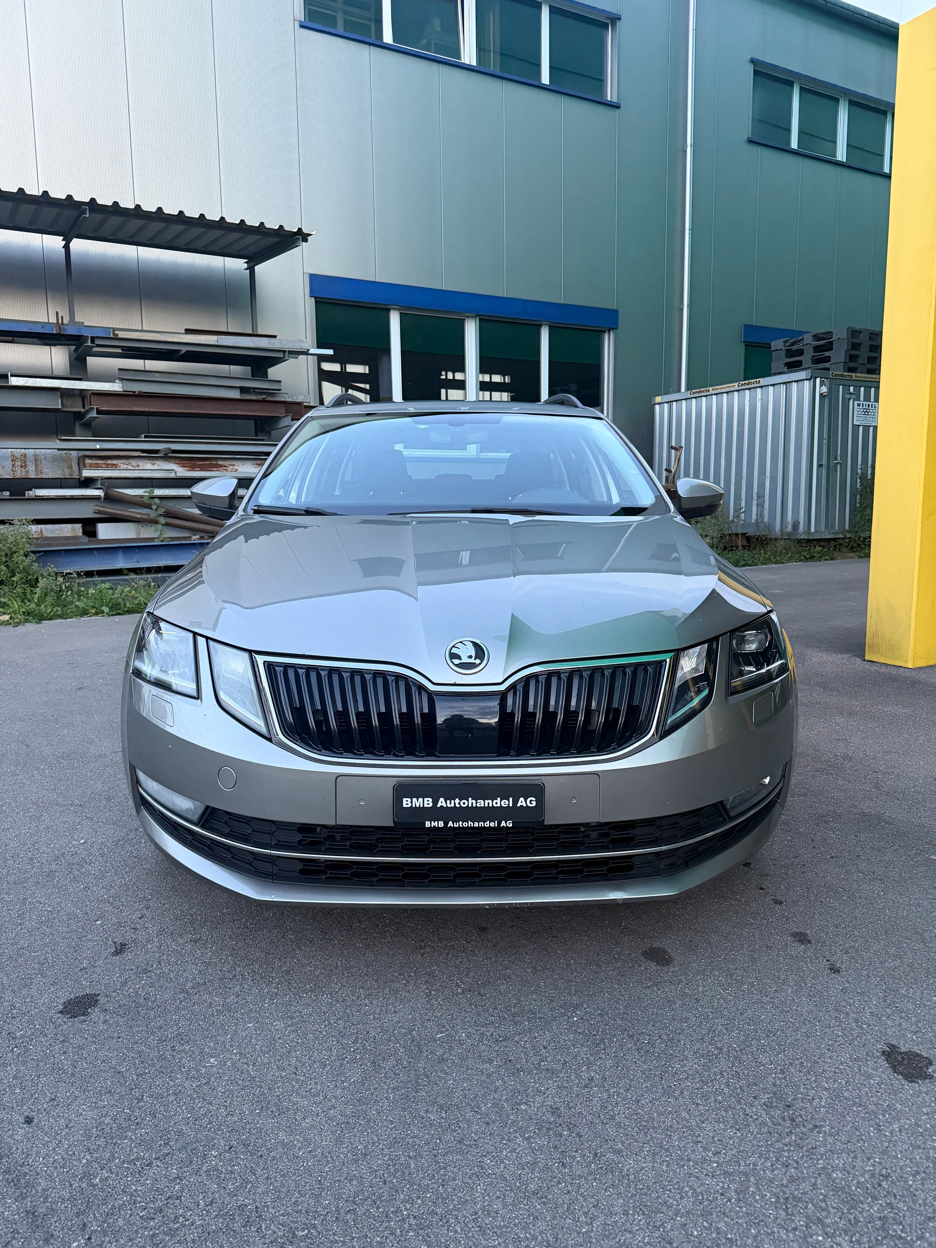 SKODA Octavia Combi 2.0 TDI Style 4x4-image-1