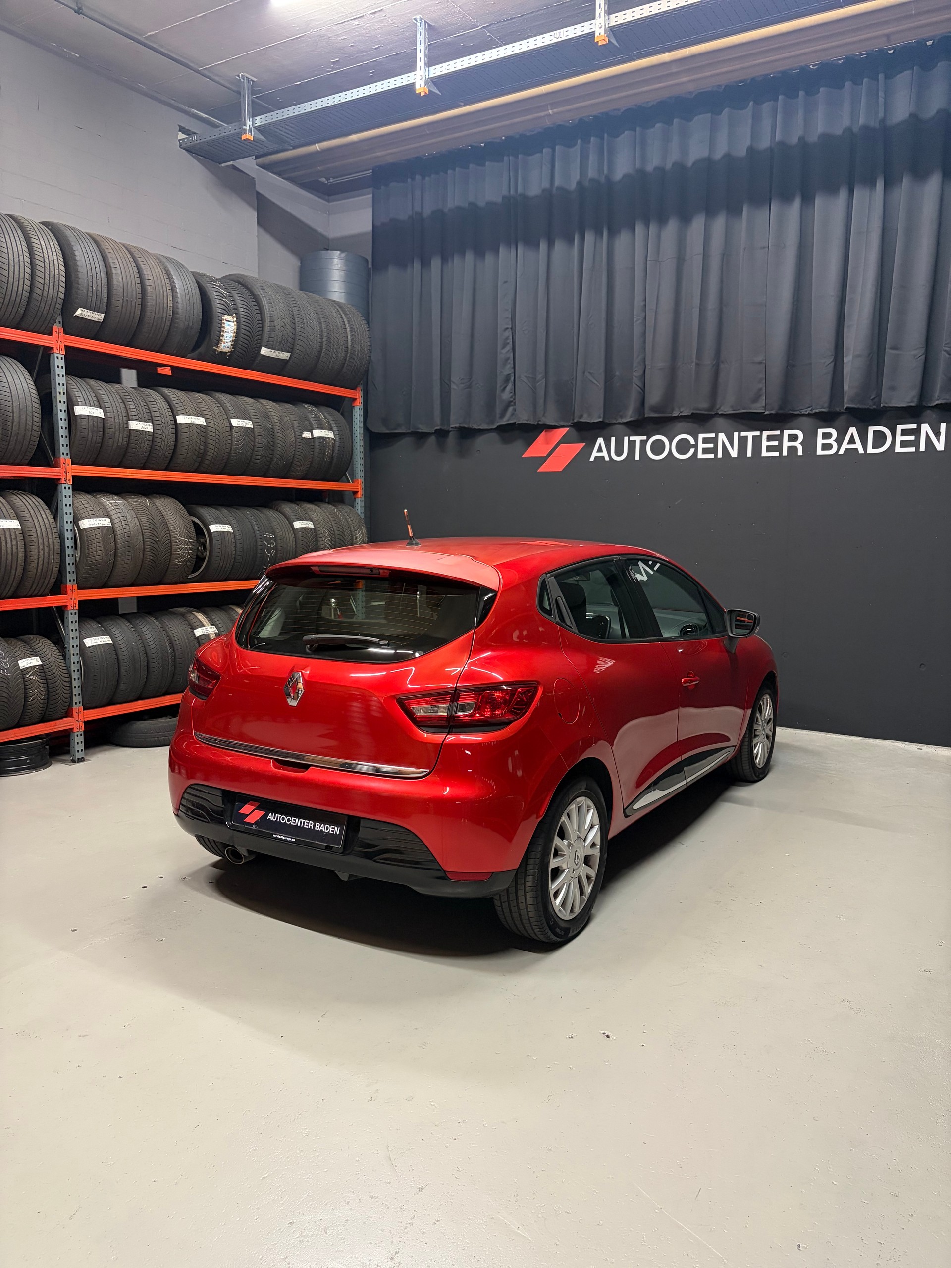 RENAULT Clio Grandtour 1.5 dCi Swiss Edition-image-6