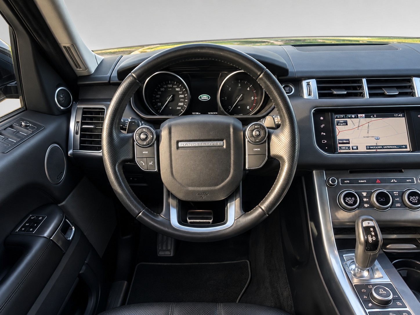 LAND ROVER Range Rover Sport 4.4 SDV8 HSE Dynamic Automatic-image-11