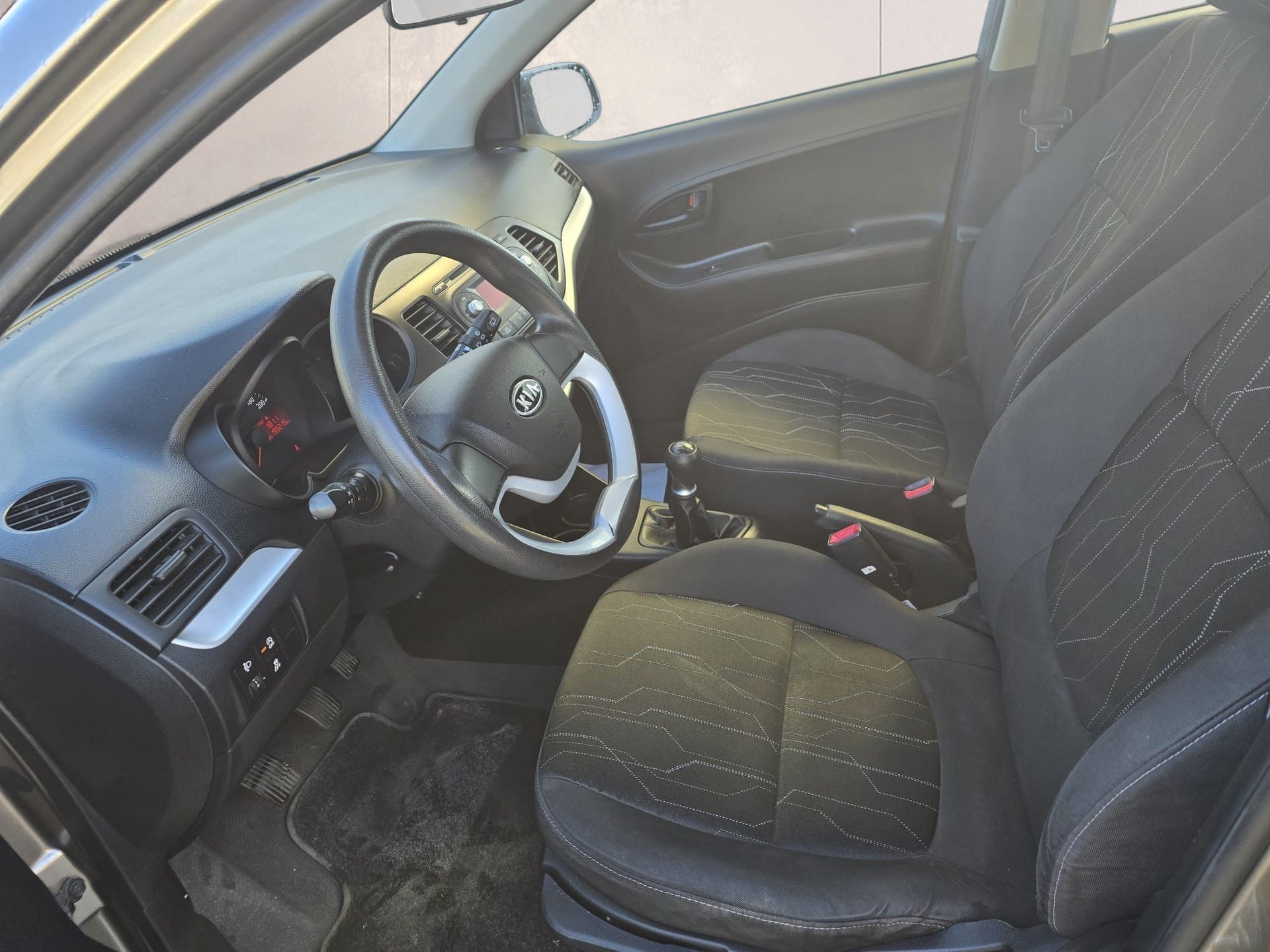 KIA Picanto 1.0 CVVT Trend-image-10