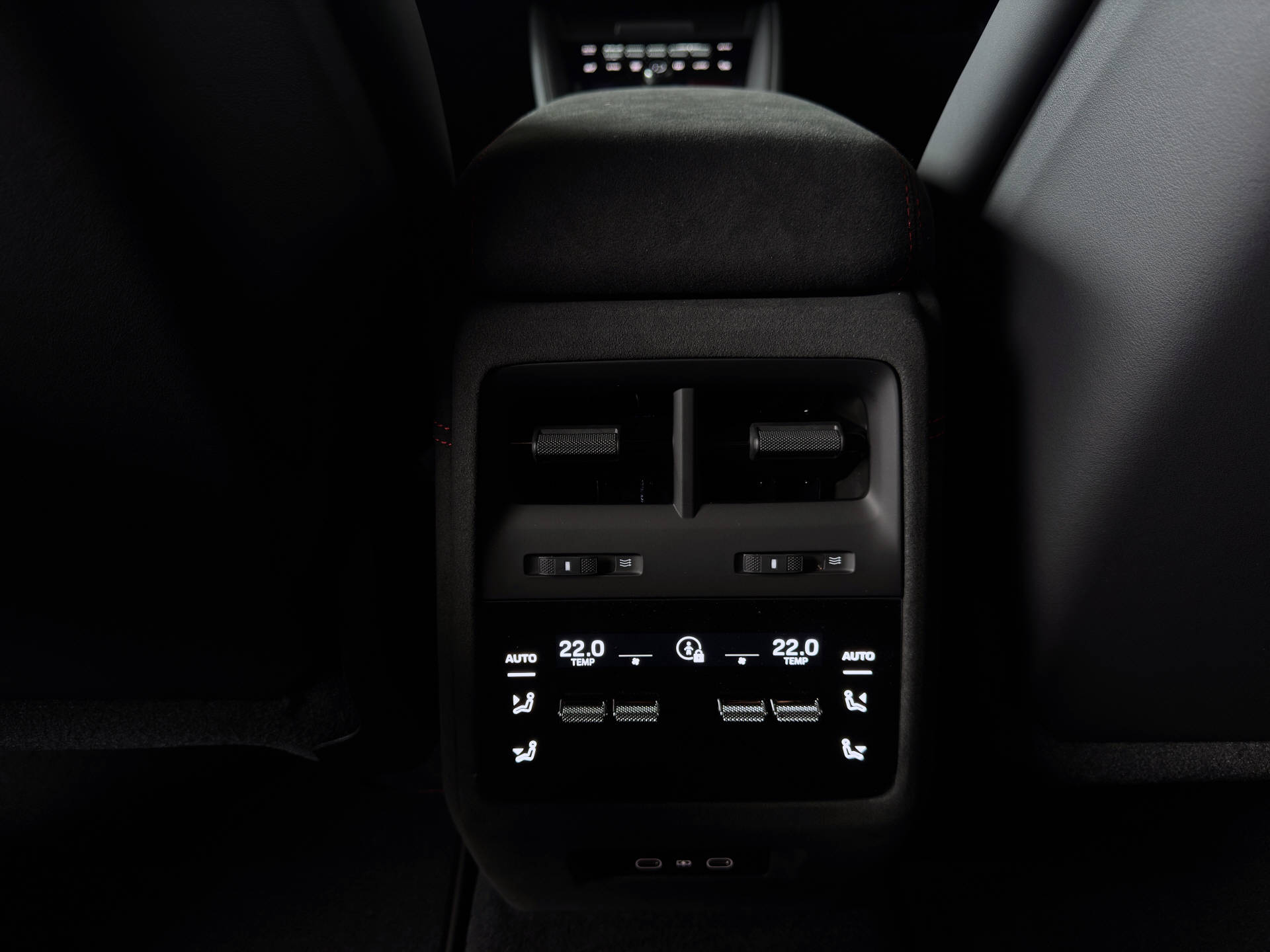 PORSCHE Macan GTS-image-12