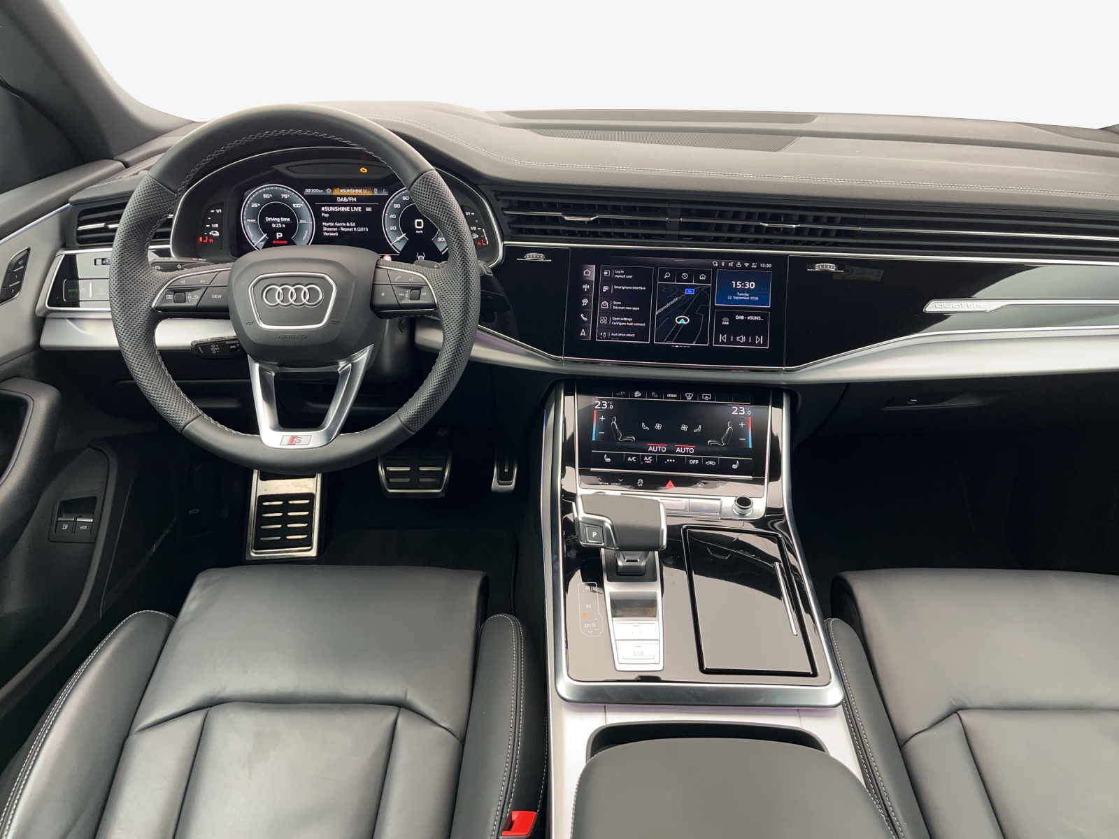 AUDI Q8 SUV TFSI e quattro 290 kW Attraction tiptronic-image-8