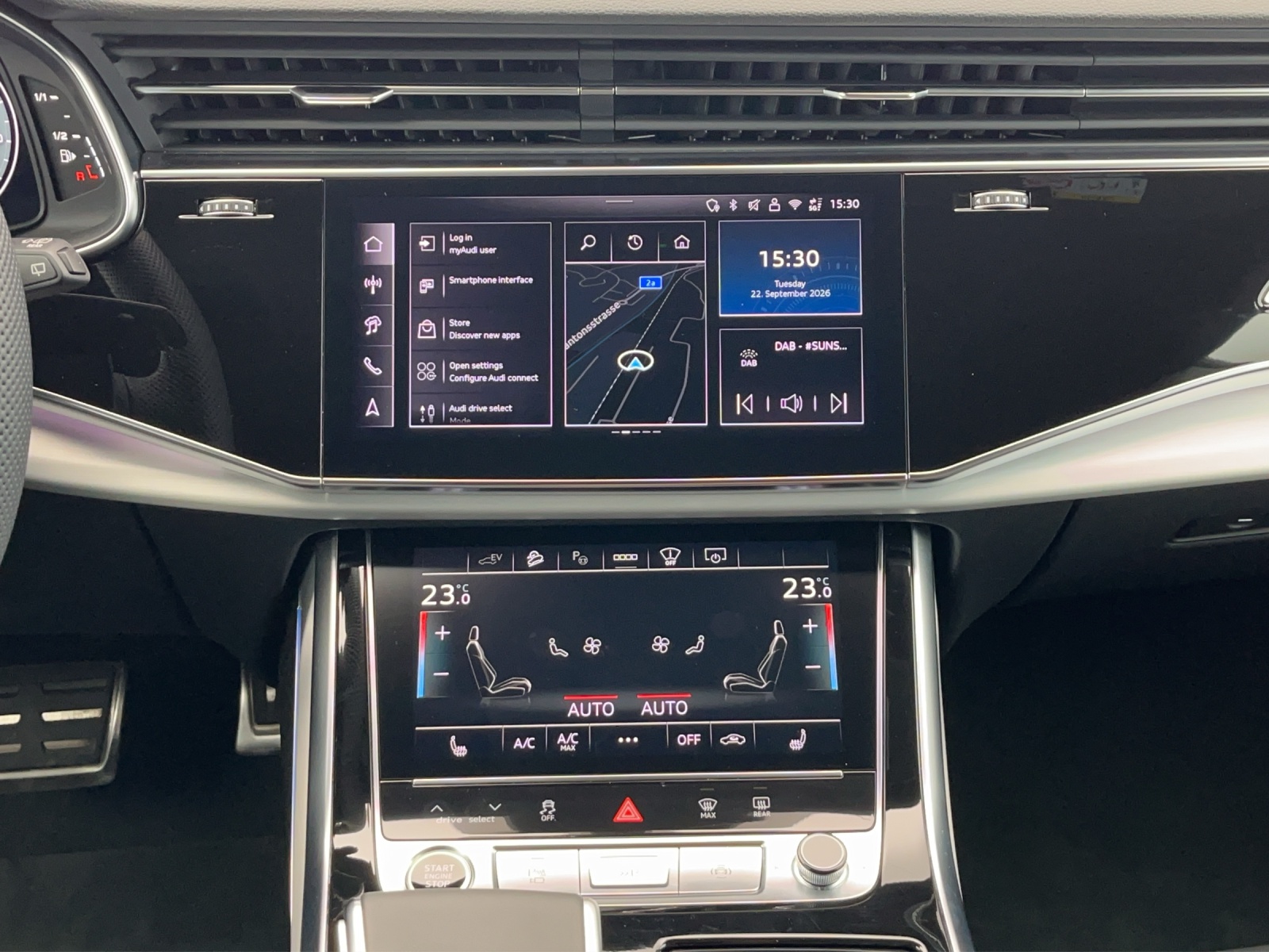 AUDI Q8 SUV TFSI e quattro 290 kW Attraction tiptronic-image-10