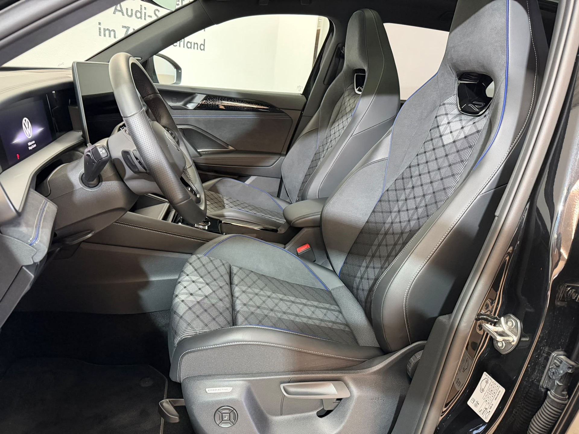 VW Tayron 2.0 TDI SCR R-Line 4Motion DSG-image-6