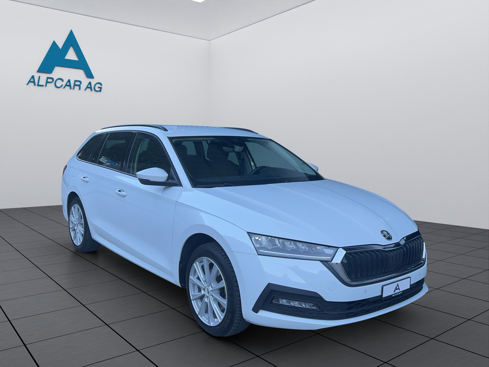 SKODA Octavia Combi 2.0 TSI Ambition DSG 4x4-image-8