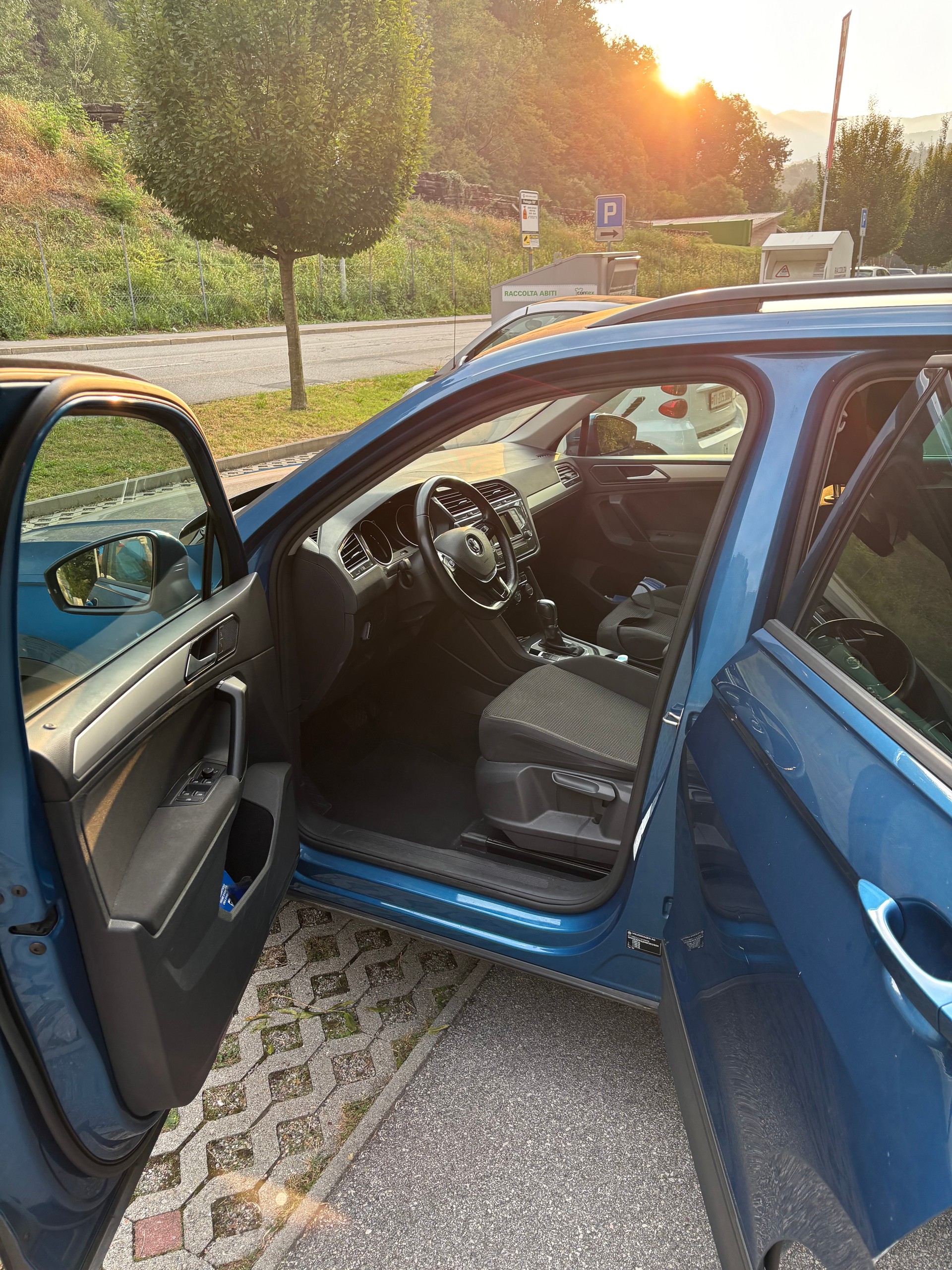 VW 2.0 TDI SCR Trendline DSG-image-2