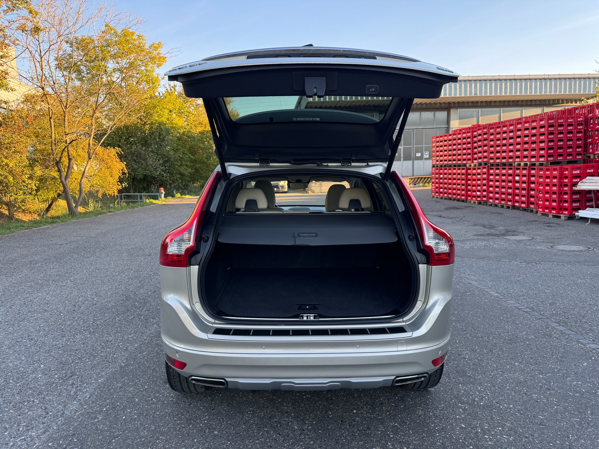 VOLVO XC60 D5 AWD Summum Geartronic-image-6