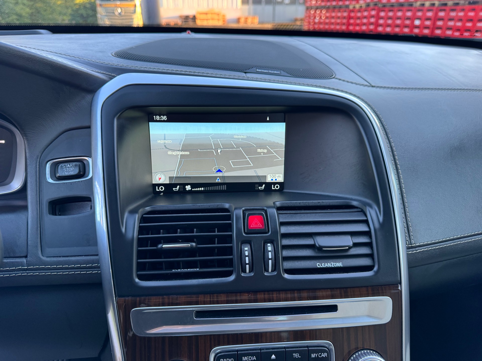VOLVO XC60 D5 AWD Summum Geartronic-image-26