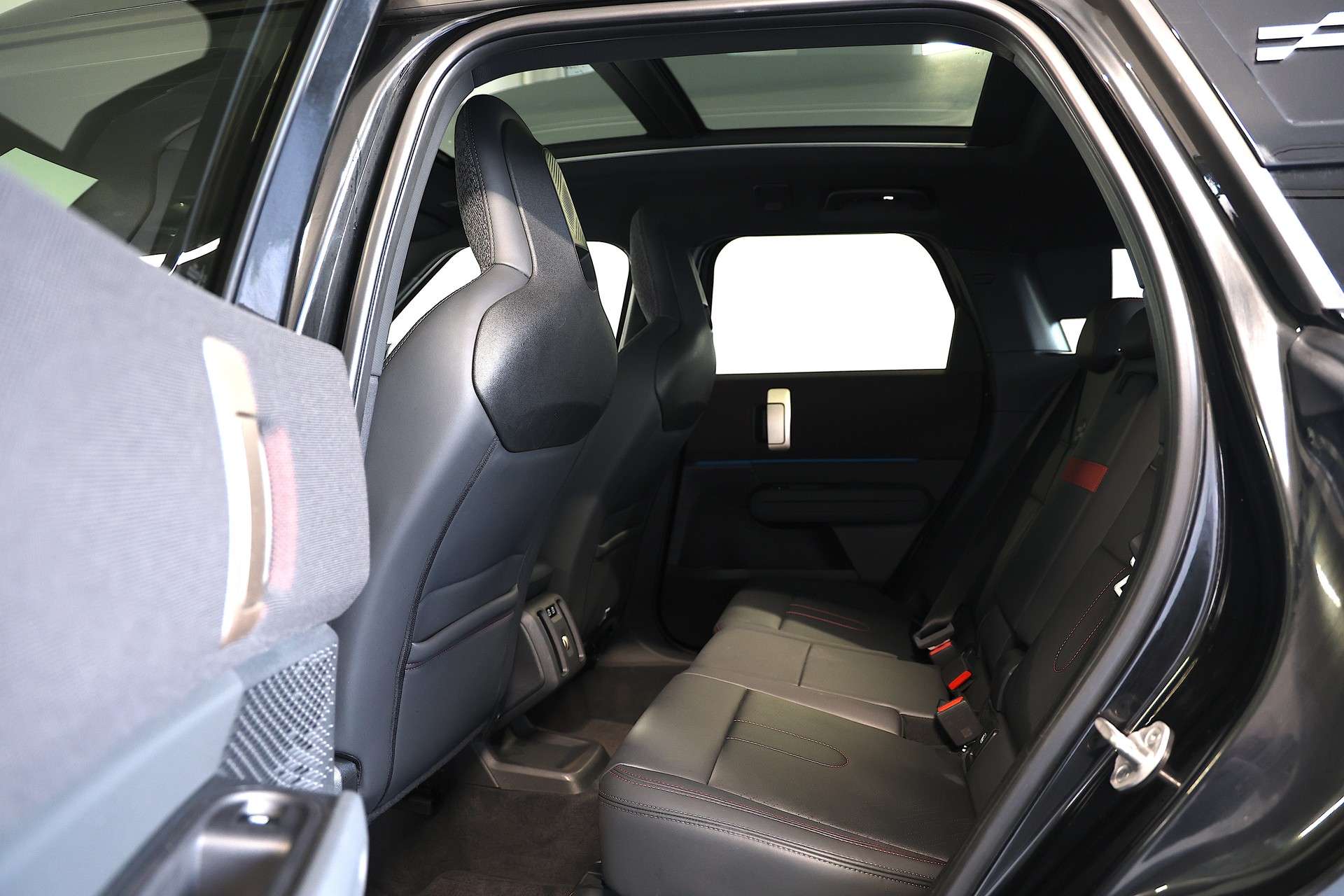 MINI Countryman U25 2.0i John Cooper Works ALL4-image-15