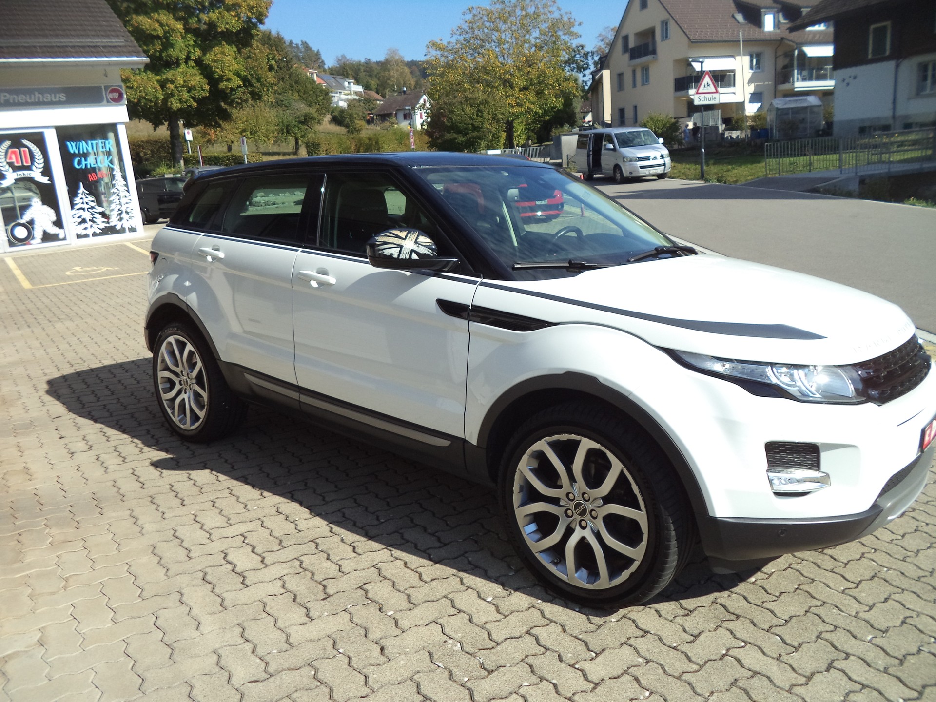 LAND ROVER Range Rover Evoque 2.2 TD4 Dynamic AT9-image-7