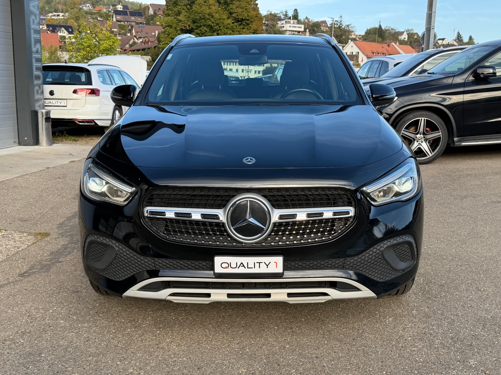 MERCEDES-BENZ GLA 200d 4Matic Style 8G-DCT-image-1
