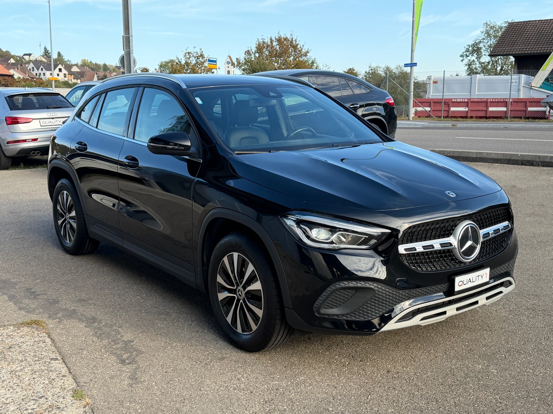 MERCEDES-BENZ GLA 200d 4Matic Style 8G-DCT-image-2