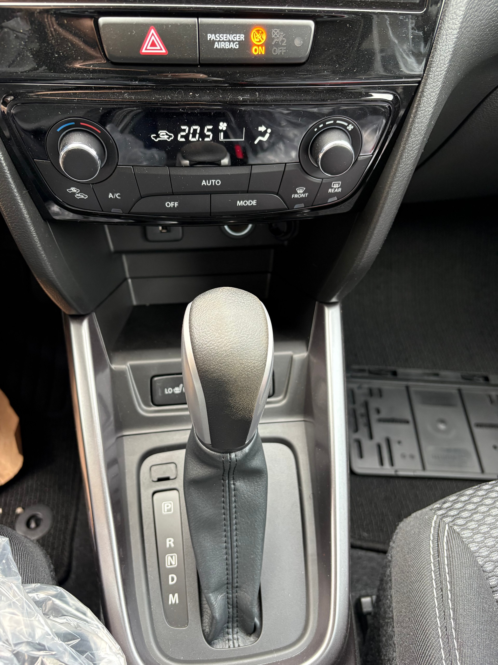 SUZUKI Vitara 1.4 Boosterjet Compact + 4x4 Hybrid Automatic-image-1