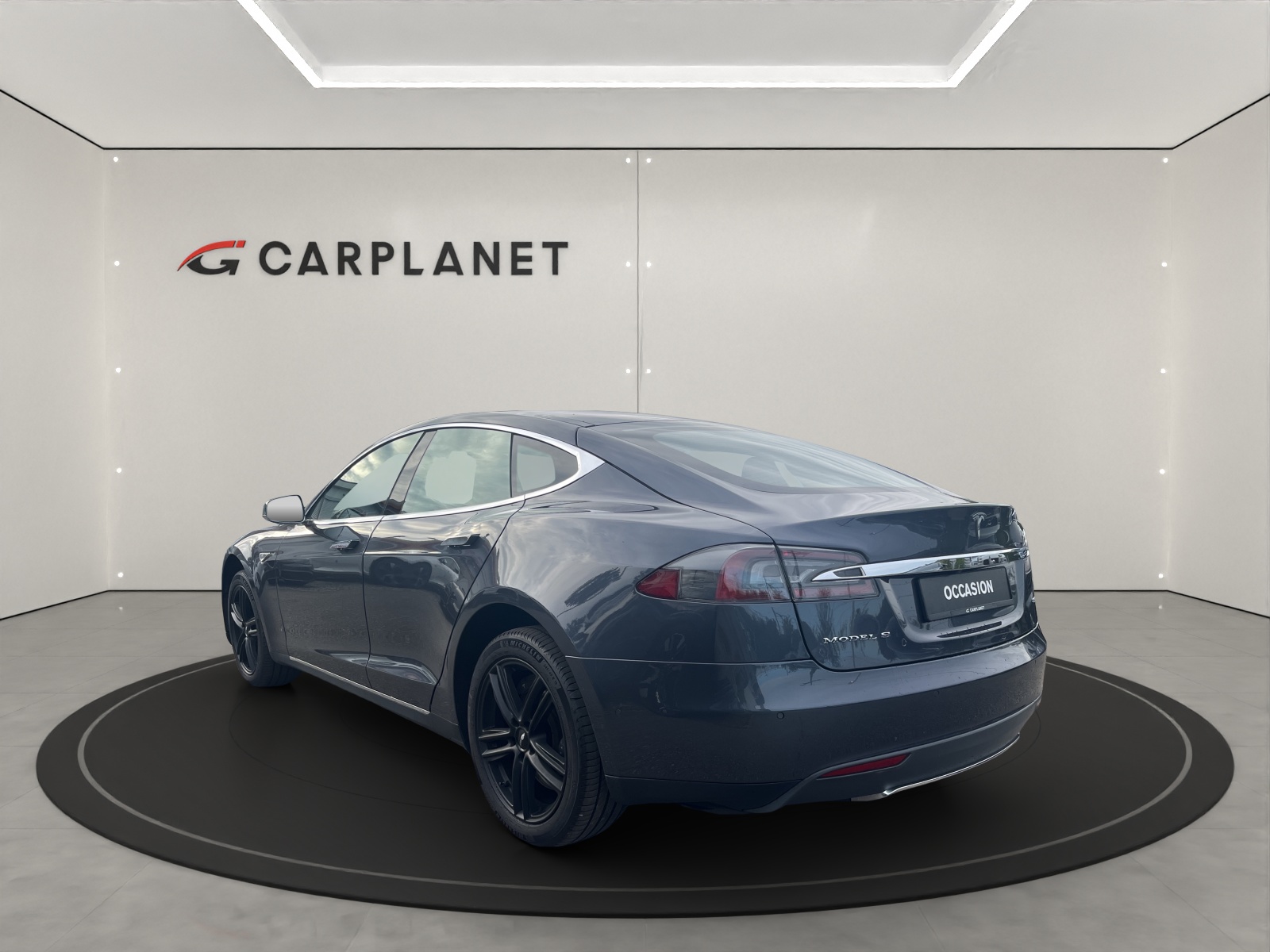 TESLA Model S 85 D-image-7