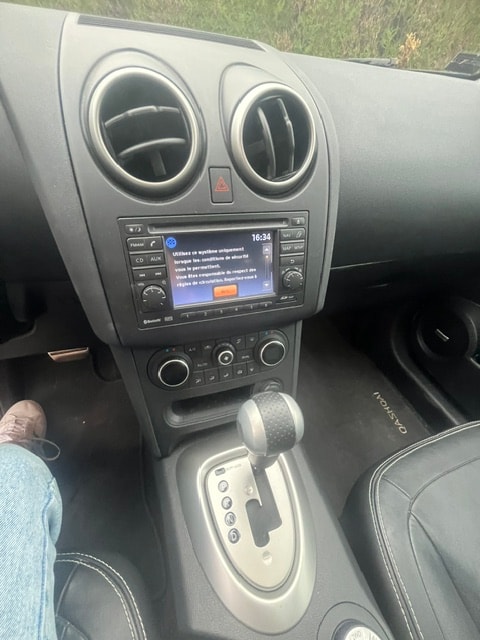 NISSAN Qashqai 2.0 dCi 4WD tekna Automatic-image-6