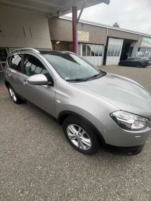 NISSAN Qashqai 2.0 dCi 4WD tekna Automatic-image-4