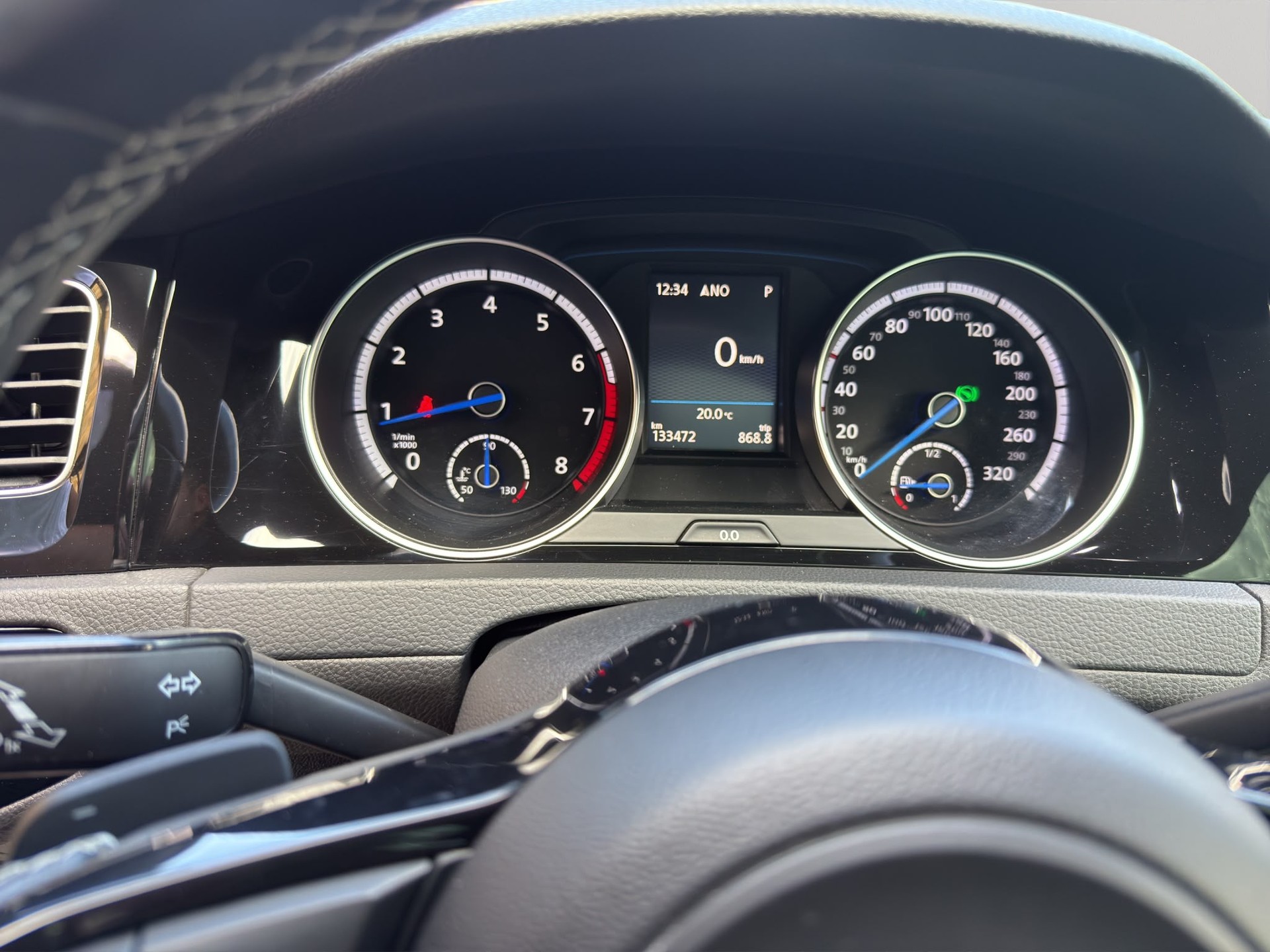VW Golf Variant 2.0 TSI R 4 Motion DSG-image-17