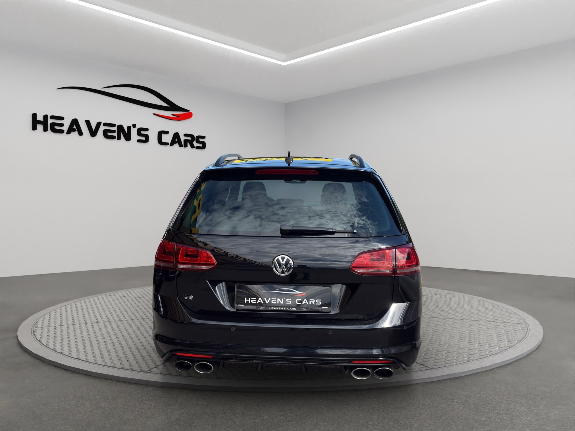 VW Golf Variant 2.0 TSI R 4 Motion DSG-image-3