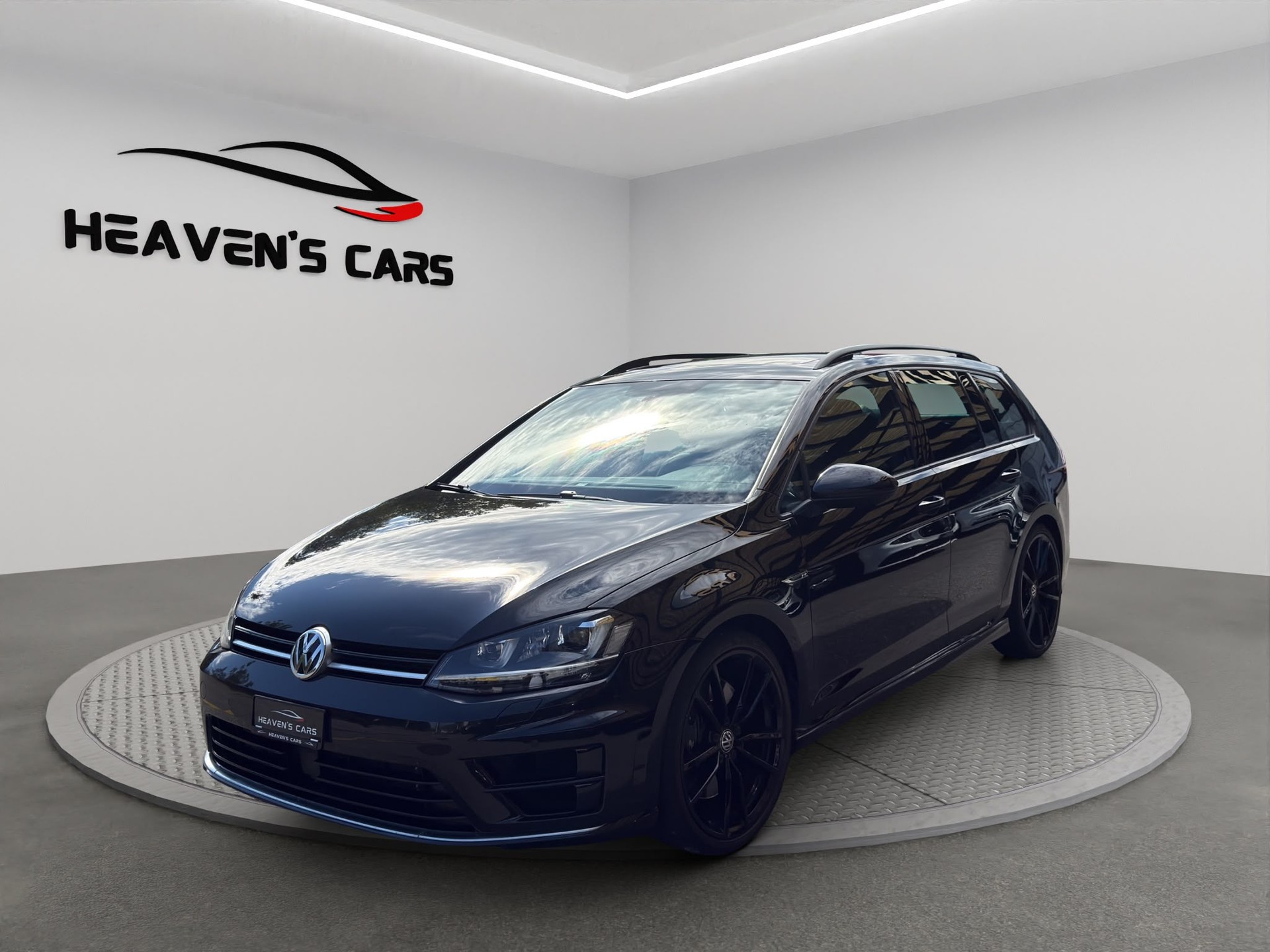 VW Golf Variant 2.0 TSI R 4 Motion DSG-image-1