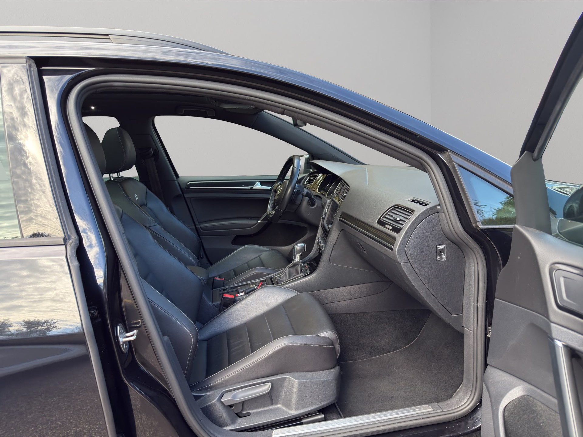VW Golf Variant 2.0 TSI R 4 Motion DSG-image-10