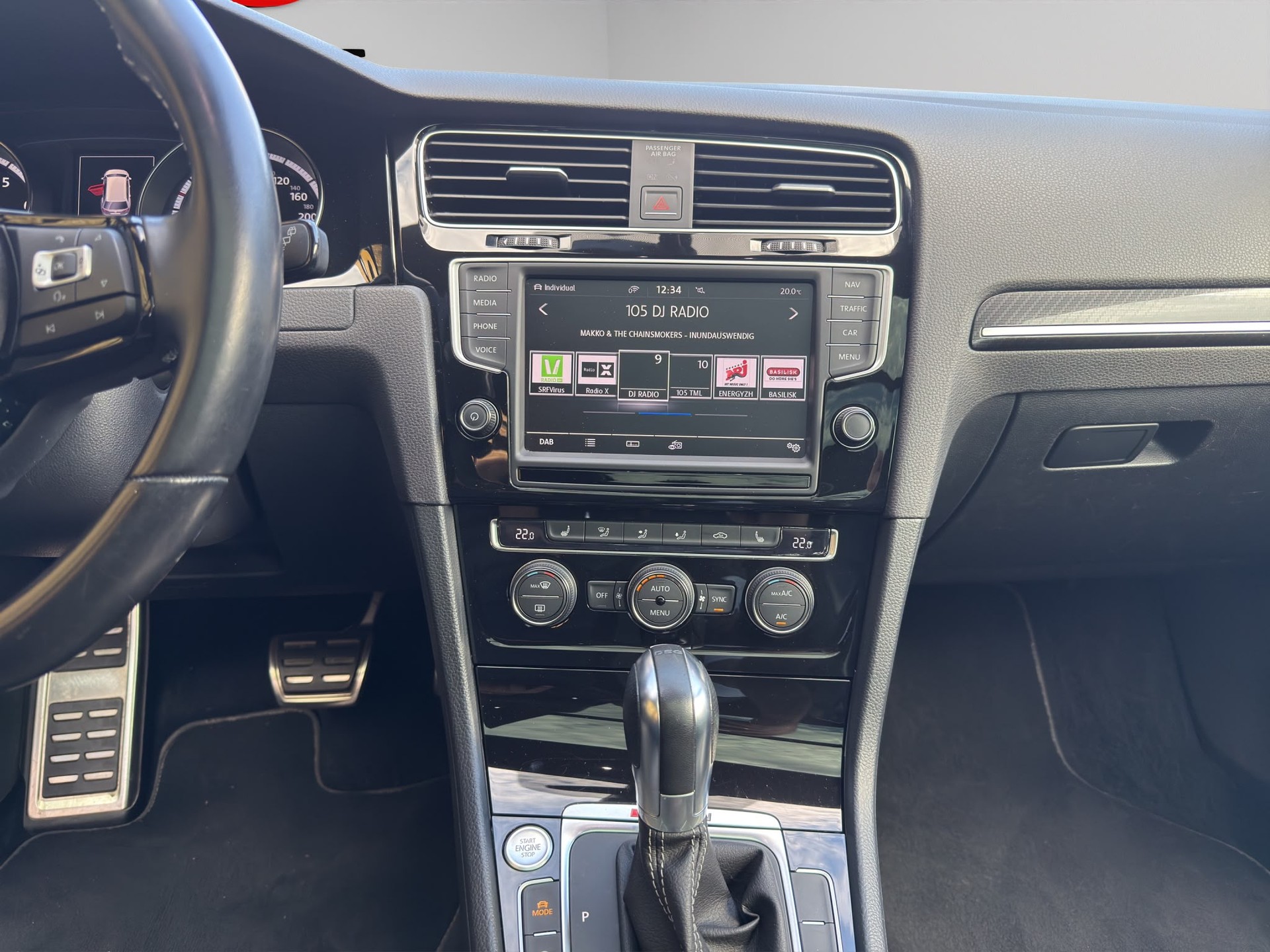 VW Golf Variant 2.0 TSI R 4 Motion DSG-image-16