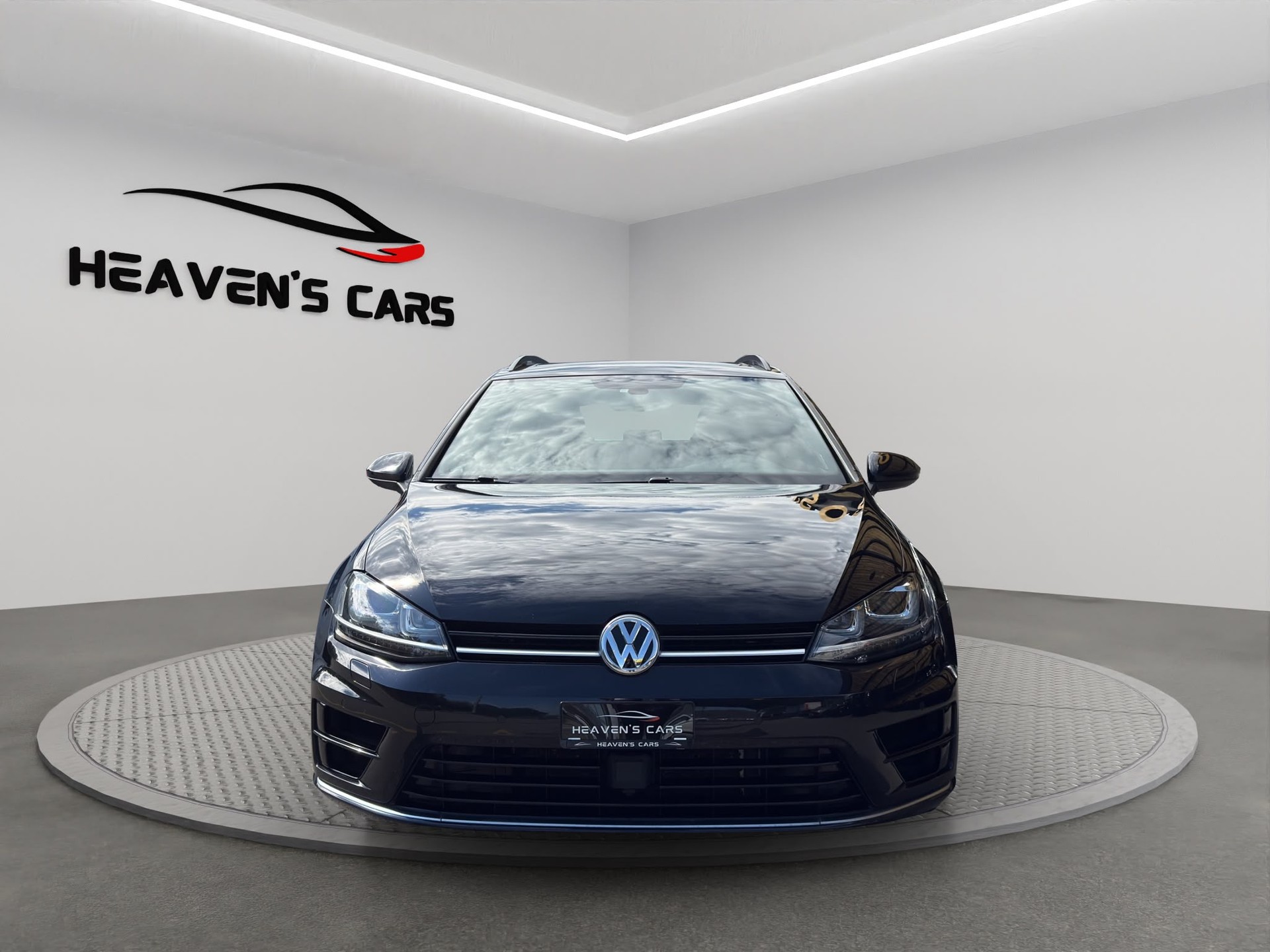 VW Golf Variant 2.0 TSI R 4 Motion DSG-image-4