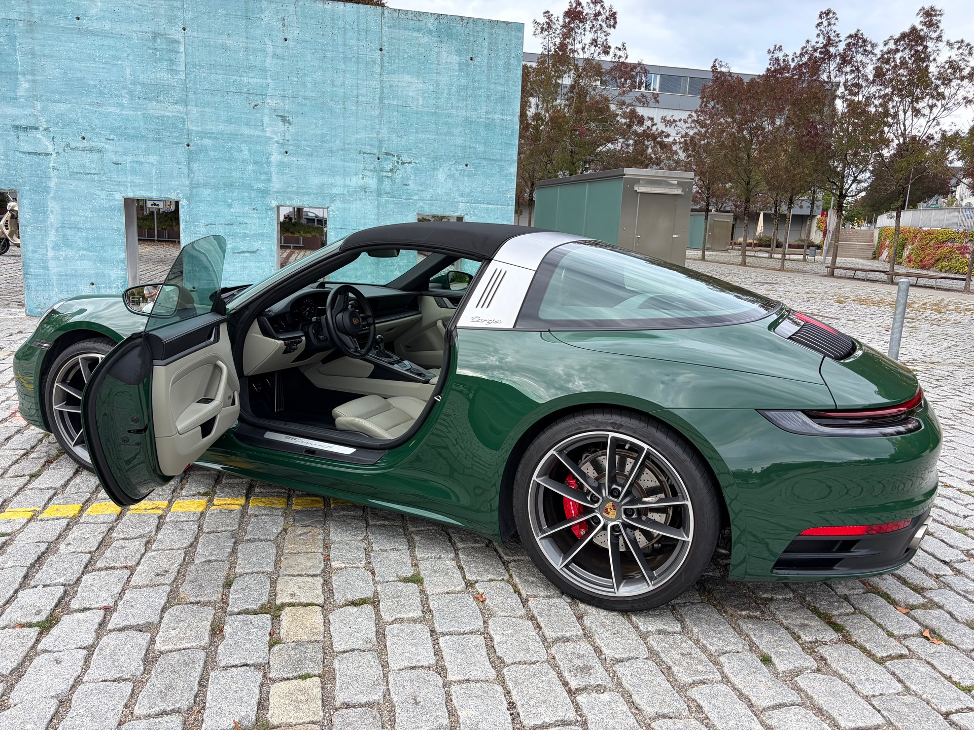 PORSCHE 3.0 Carrera 4S-image-1