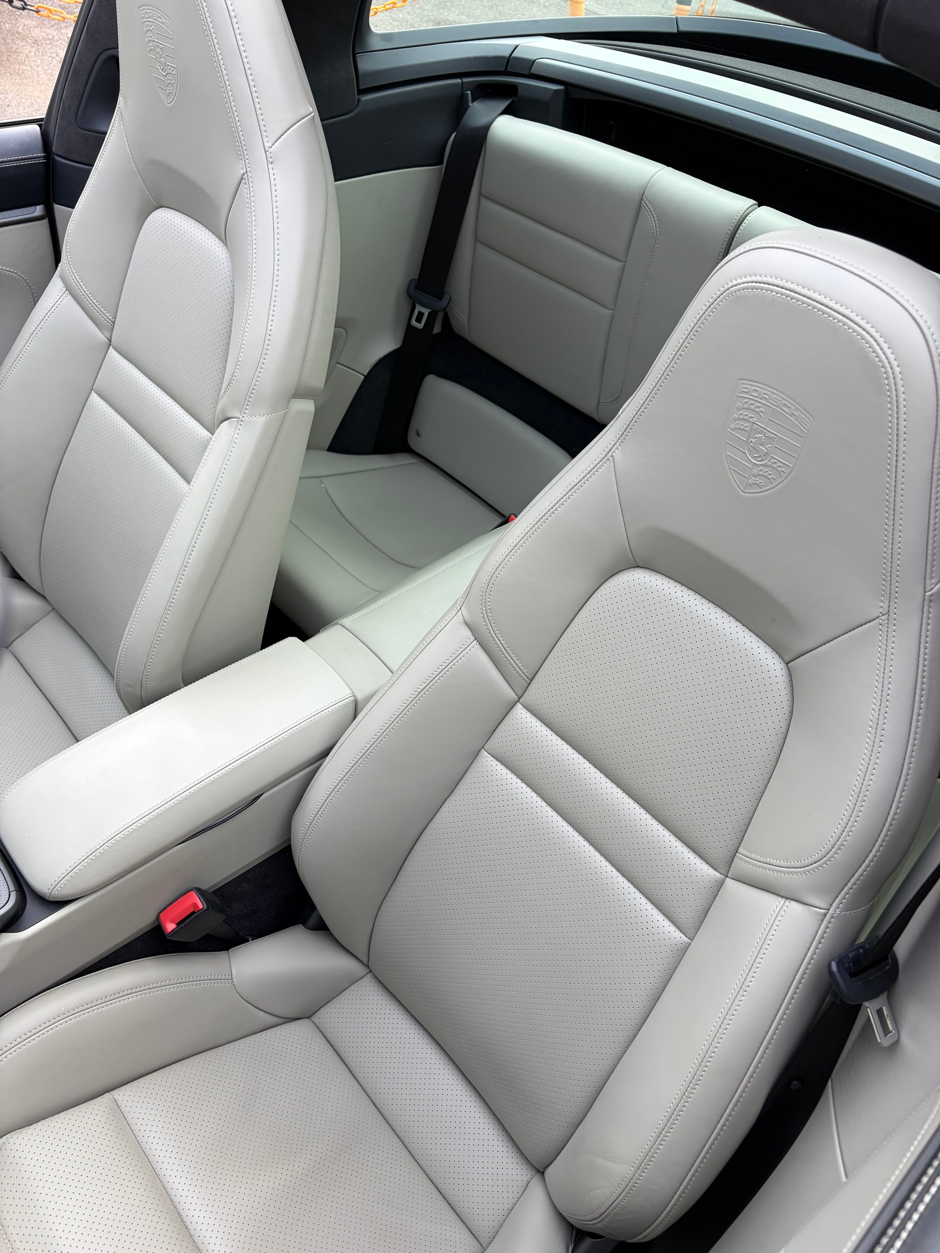 PORSCHE 3.0 Carrera 4S-image-7