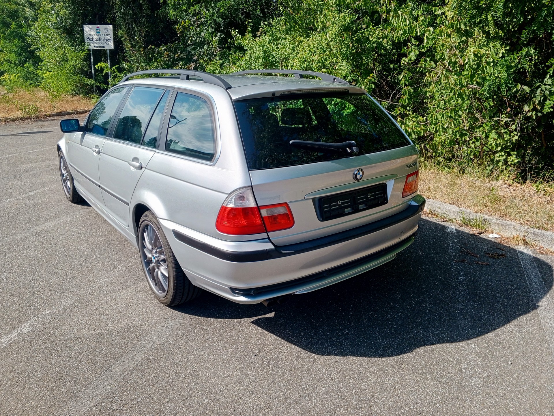 BMW Touring-image-2