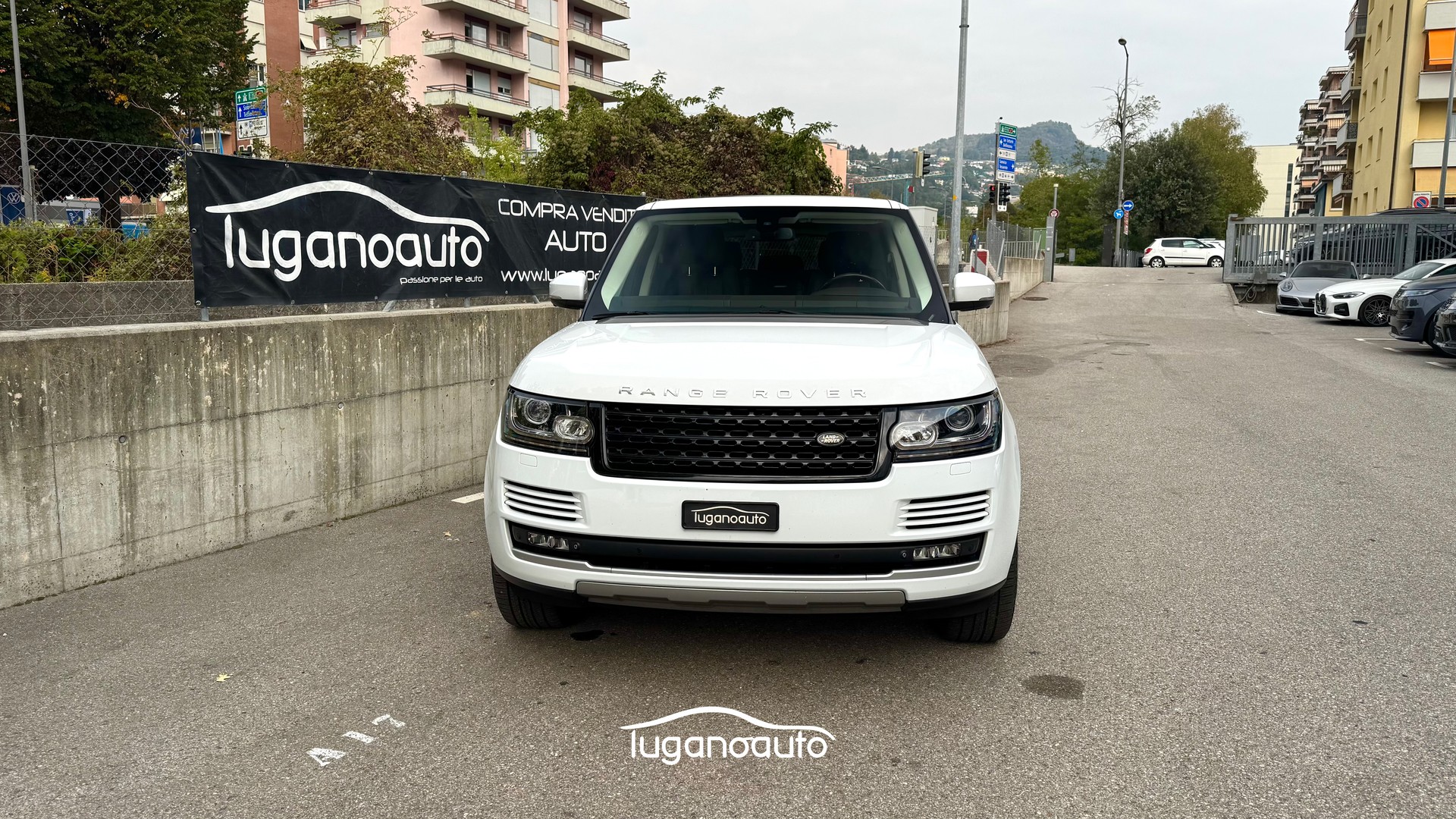 LAND ROVER Range Rover 3.0 TDV6 HSE Automatic-image-1