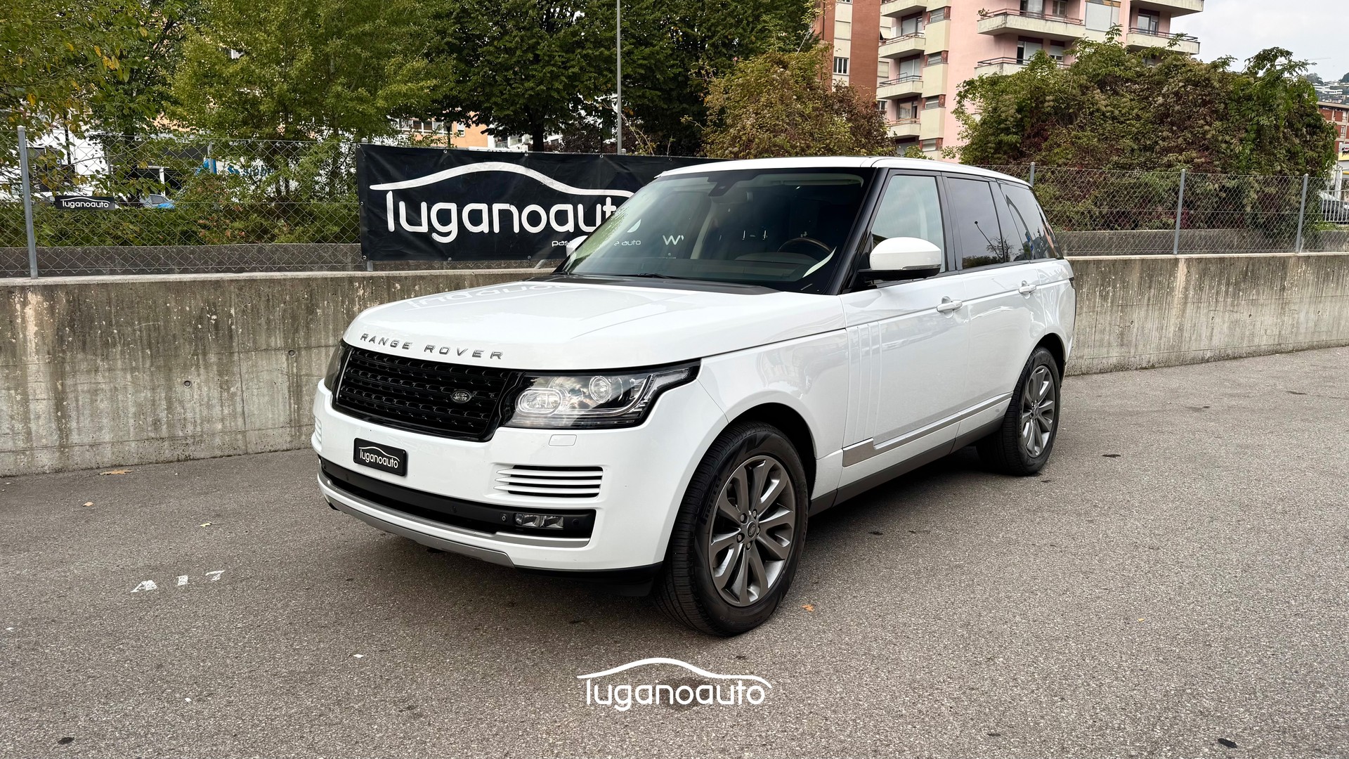 LAND ROVER Range Rover 3.0 TDV6 HSE Automatic-image-0