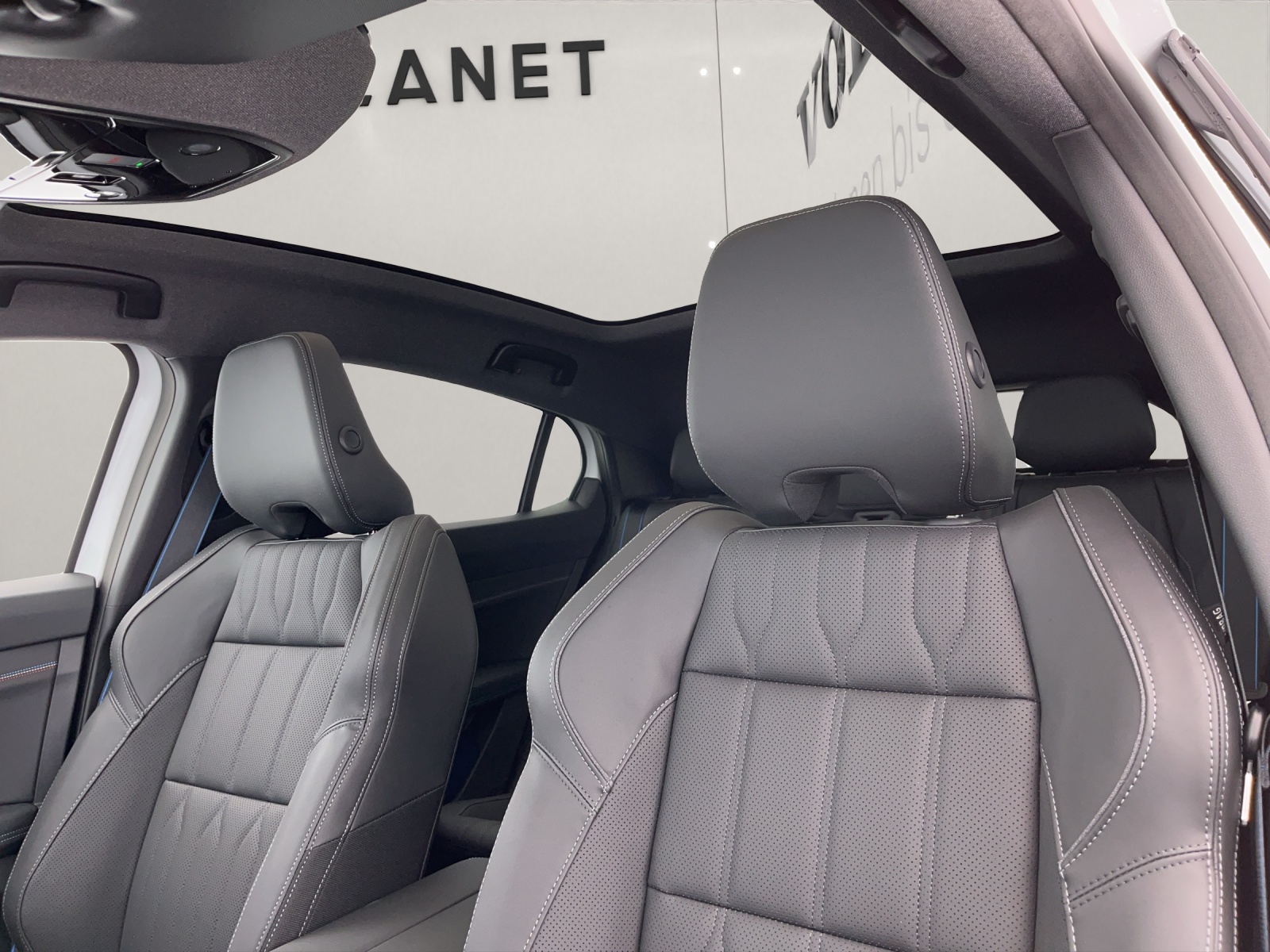 RENAULT Rafale 1.2 E-Tech Plug-in Atelier Alpine-image-14