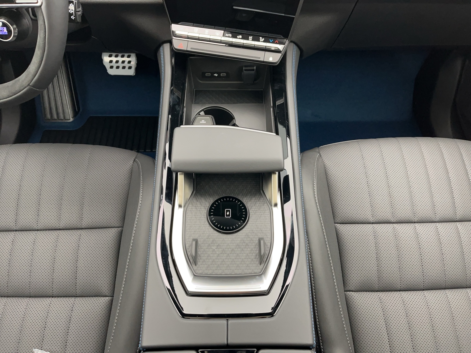 RENAULT Rafale 1.2 E-Tech Plug-in Atelier Alpine-image-13