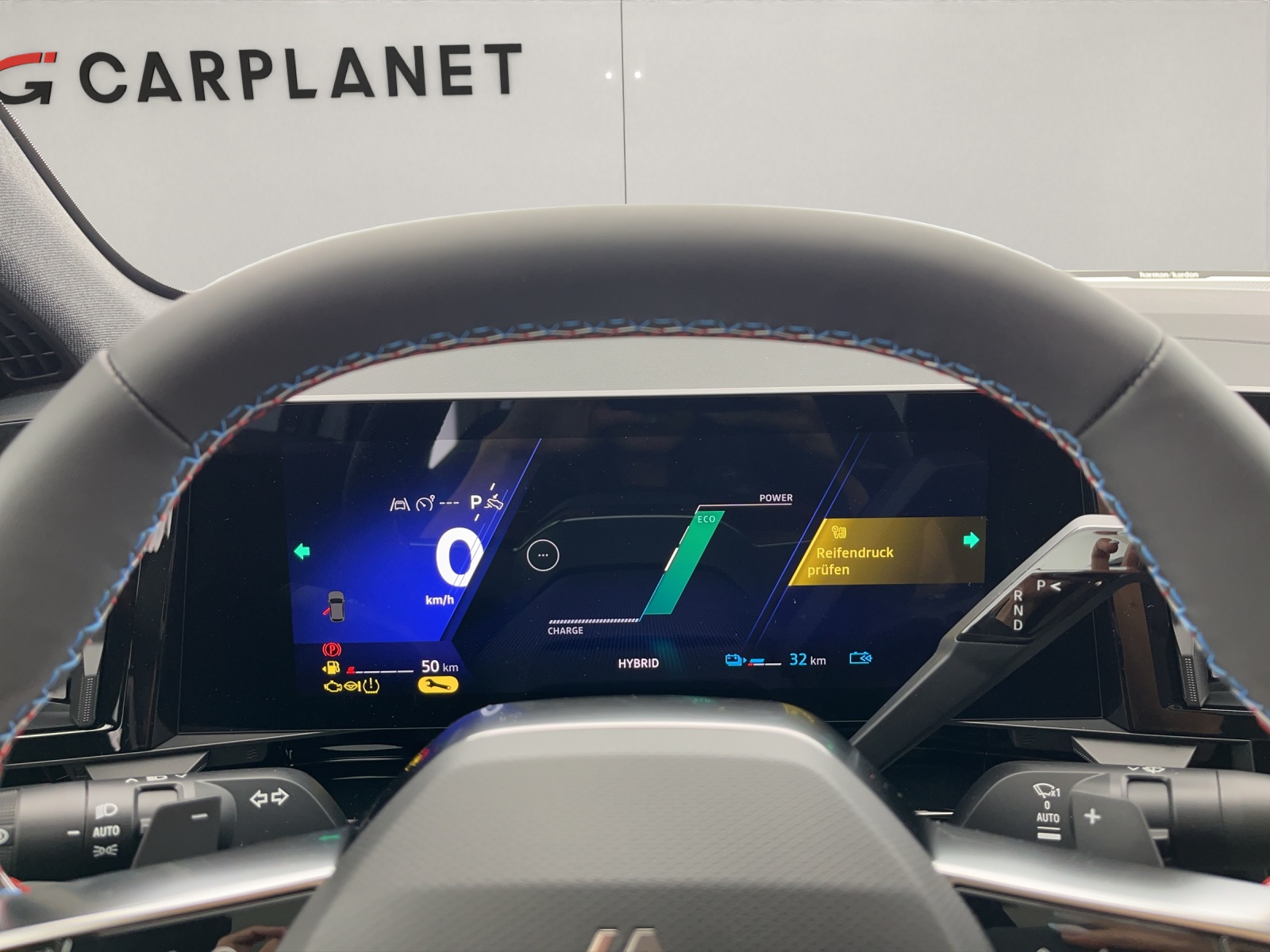 RENAULT Rafale 1.2 E-Tech Plug-in Atelier Alpine-image-10