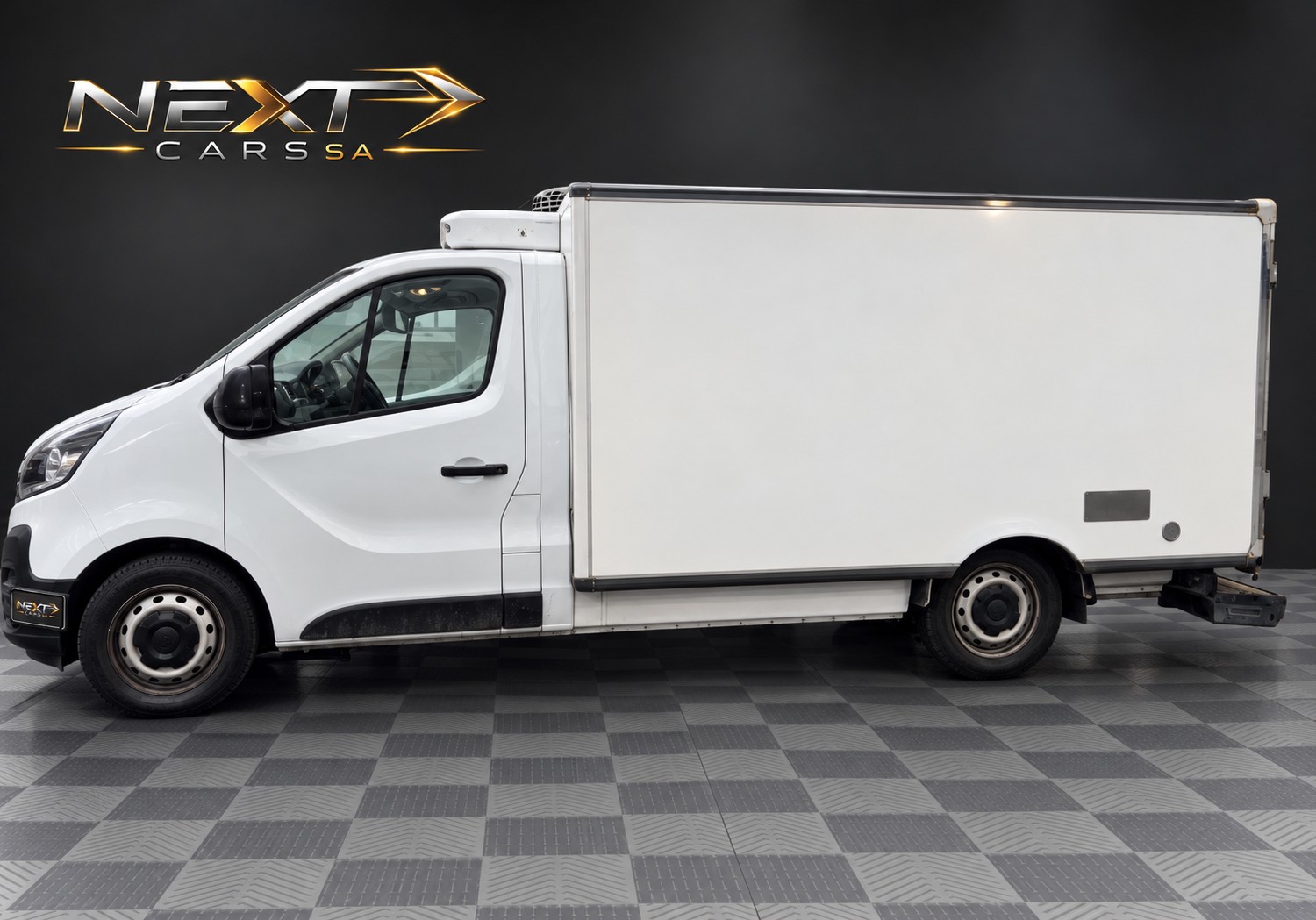 RENAULT Trafic 2.0 Blue dCi 150 Pro+ Feste Brucke Business L2H1-image-2