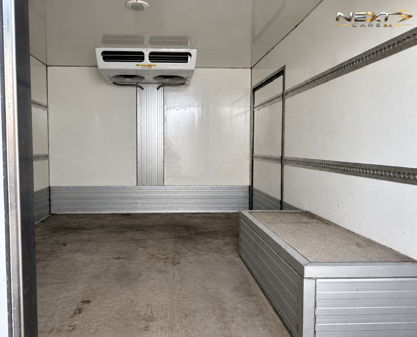 RENAULT Trafic 2.0 Blue dCi 150 Pro+ Feste Brucke Business L2H1-image-5
