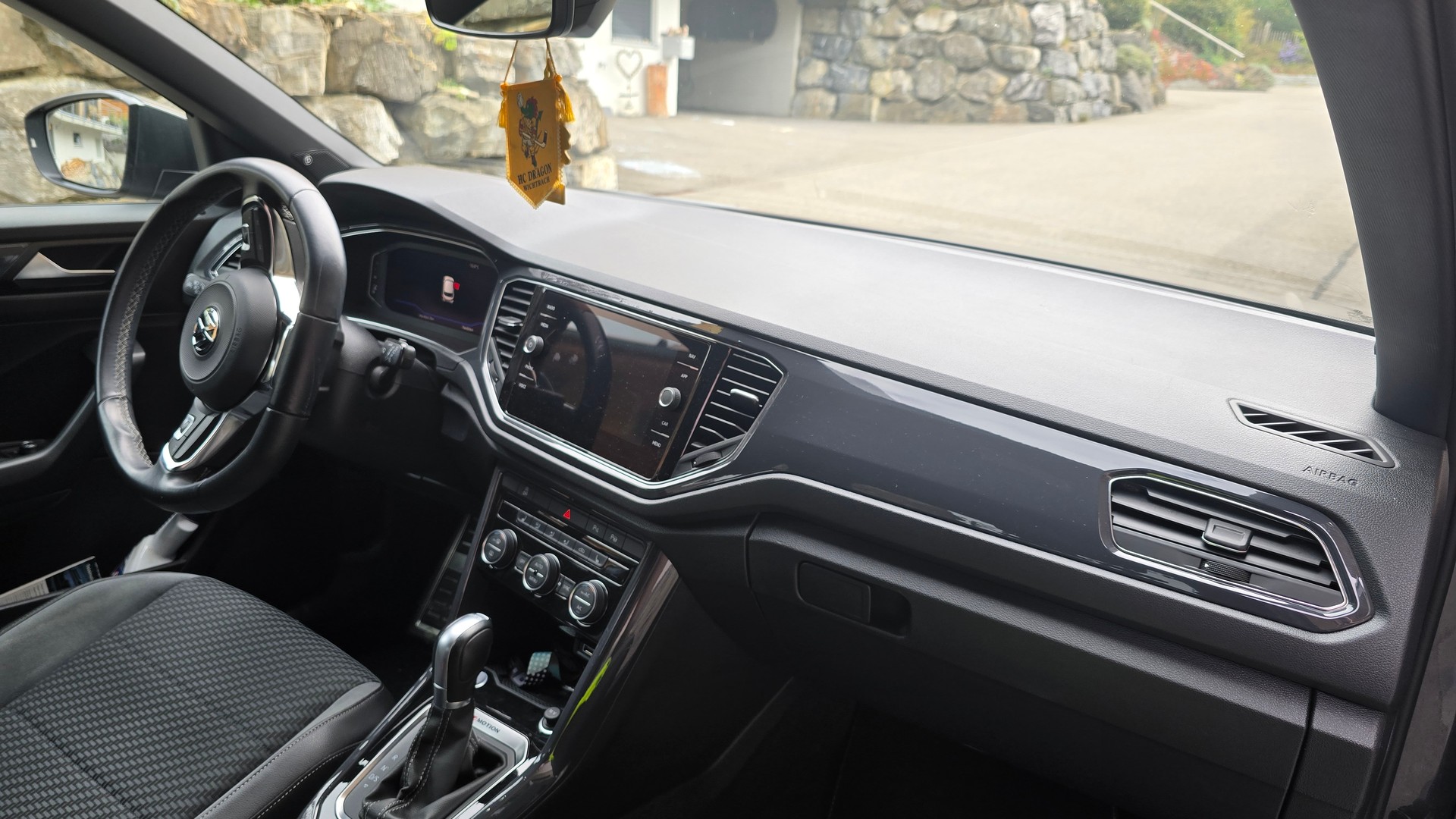 VW 2.0 TSI Advance DSG 4motion R-Line-image-1