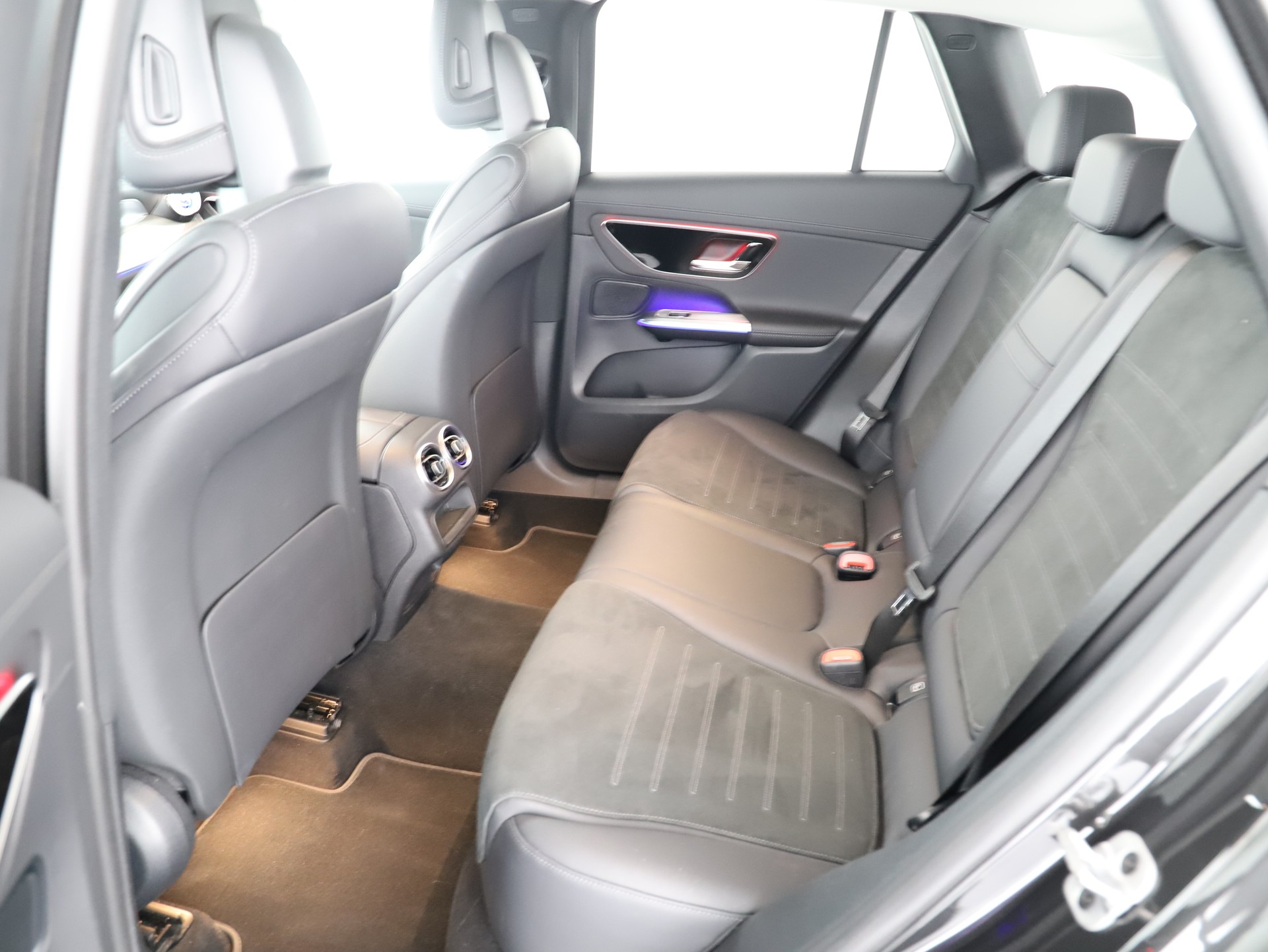 MERCEDES-BENZ GLC 220 d 4M 9G-Tronic-image-12
