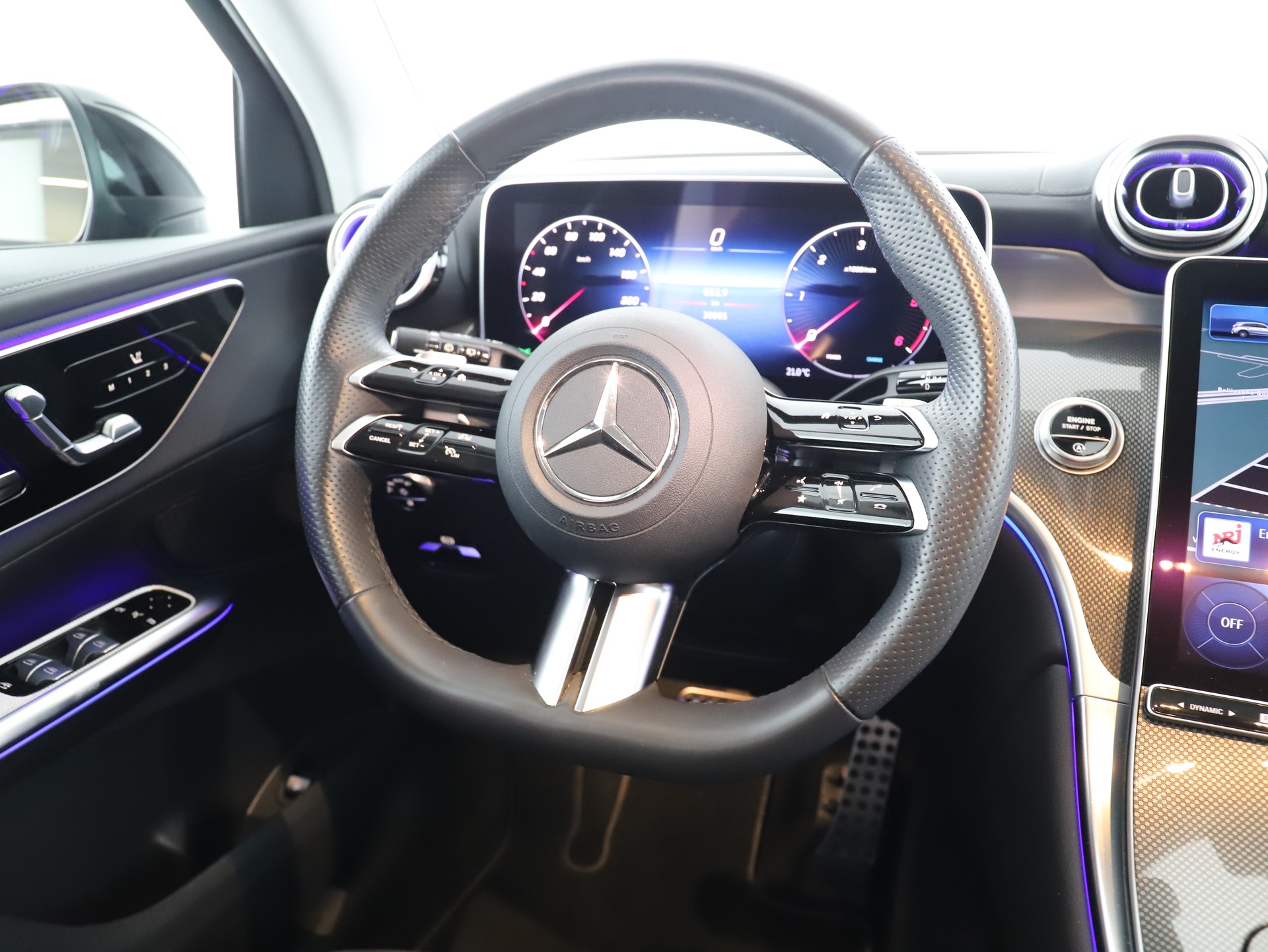 MERCEDES-BENZ GLC 220 d 4M 9G-Tronic-image-11
