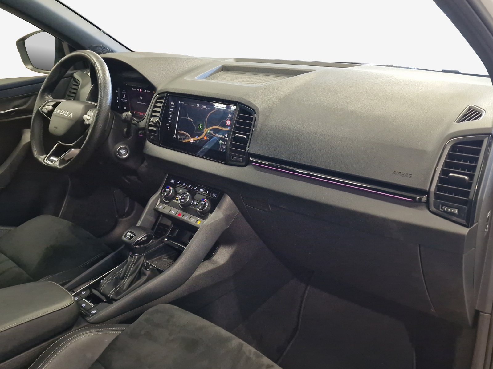 SKODA Karoq 2.0 TSI SportLine 4x4 DSG-image-13