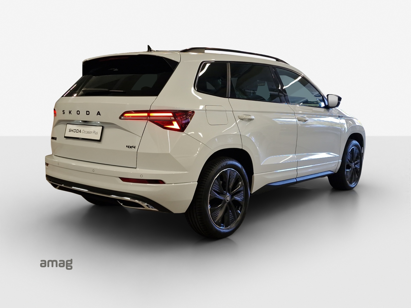 SKODA Karoq 2.0 TSI SportLine 4x4 DSG-image-4