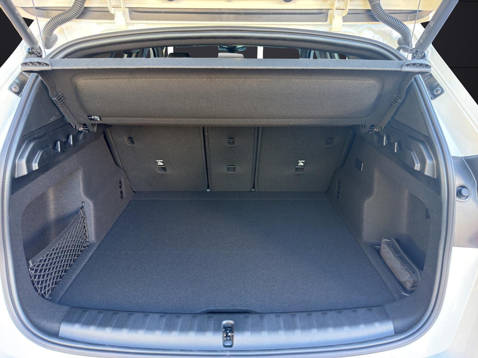 BMW X1 30e xDrive-image-9