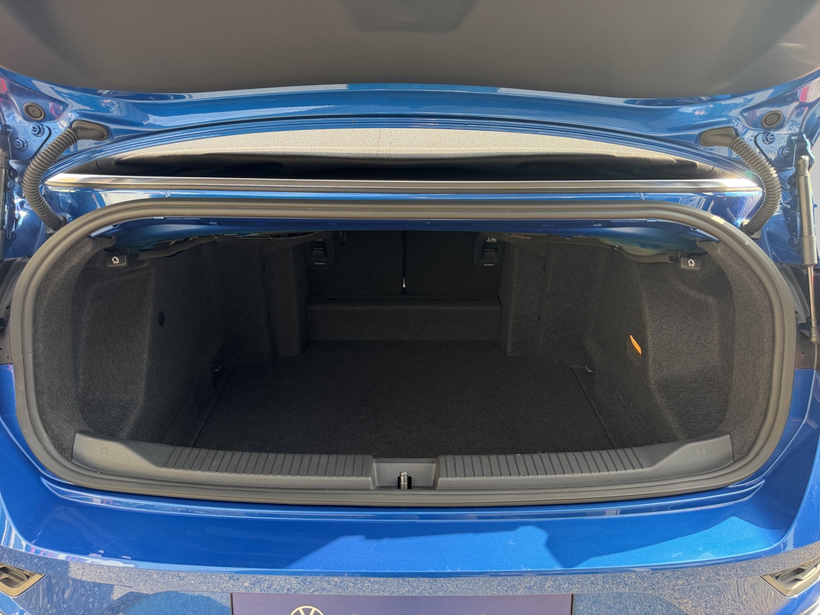 VW T-Roc Cabriolet 1.5 TSI EVO R-Line DSG-image-11