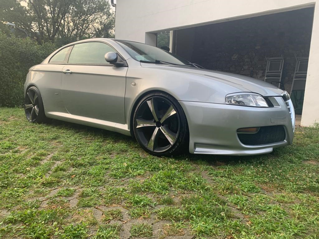 ALFA ROMEO GT 2.0 JTS Progression-image-1