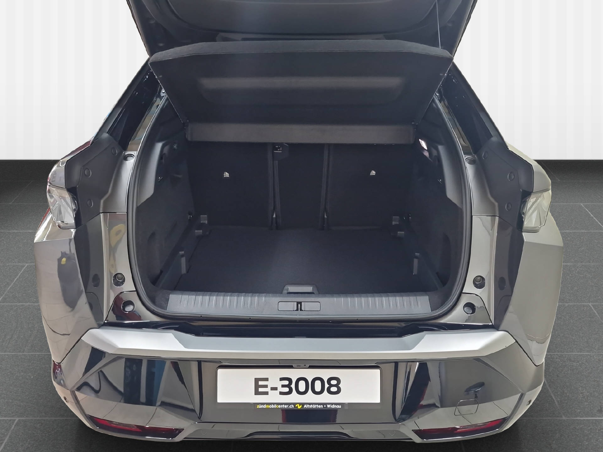PEUGEOT E-3008 GT-image-11