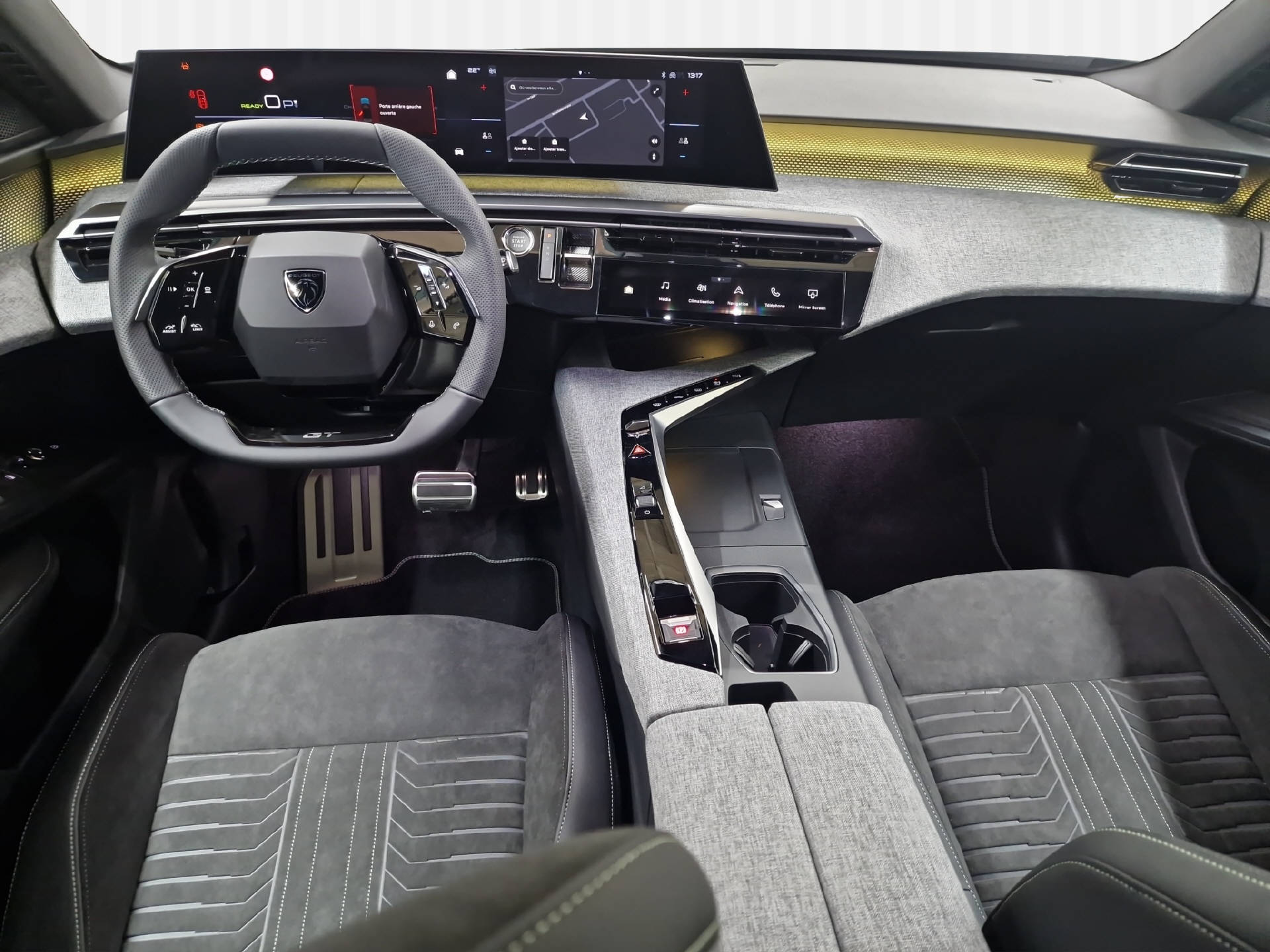 PEUGEOT E-3008 GT-image-6