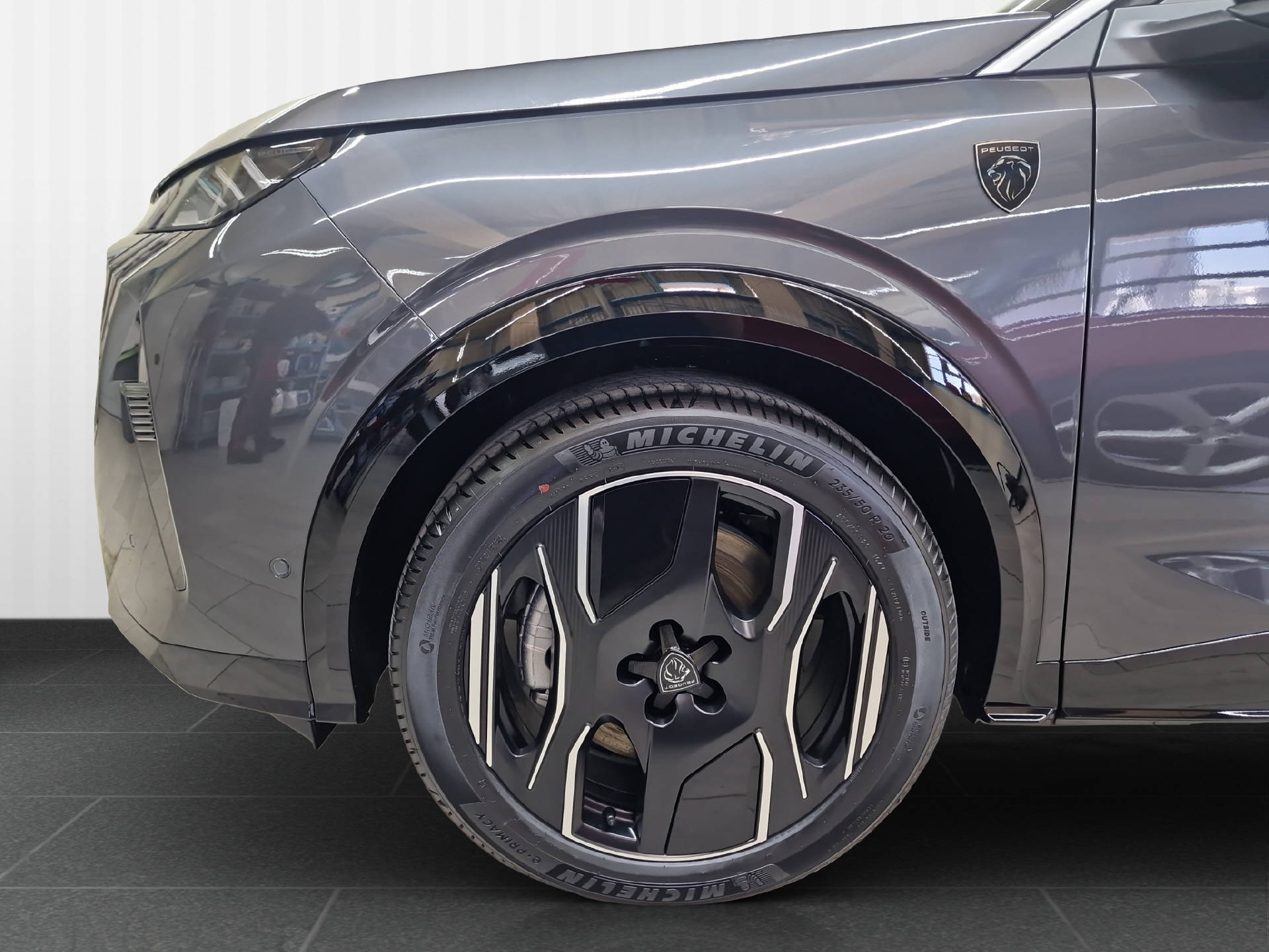 PEUGEOT E-3008 GT-image-12