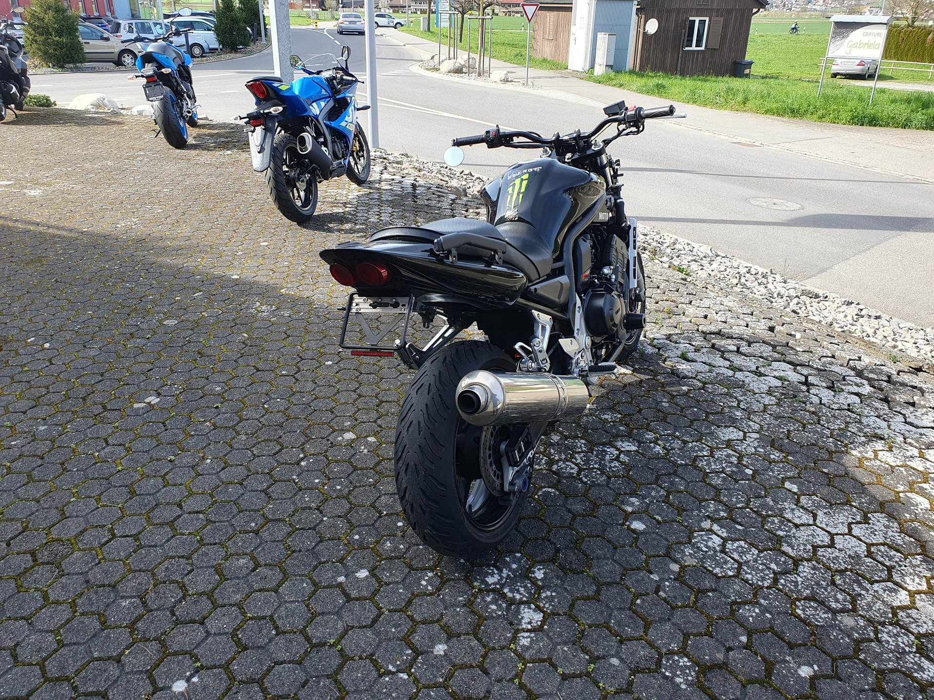 YAMAHA FZS 1000 Fazer-image-5
